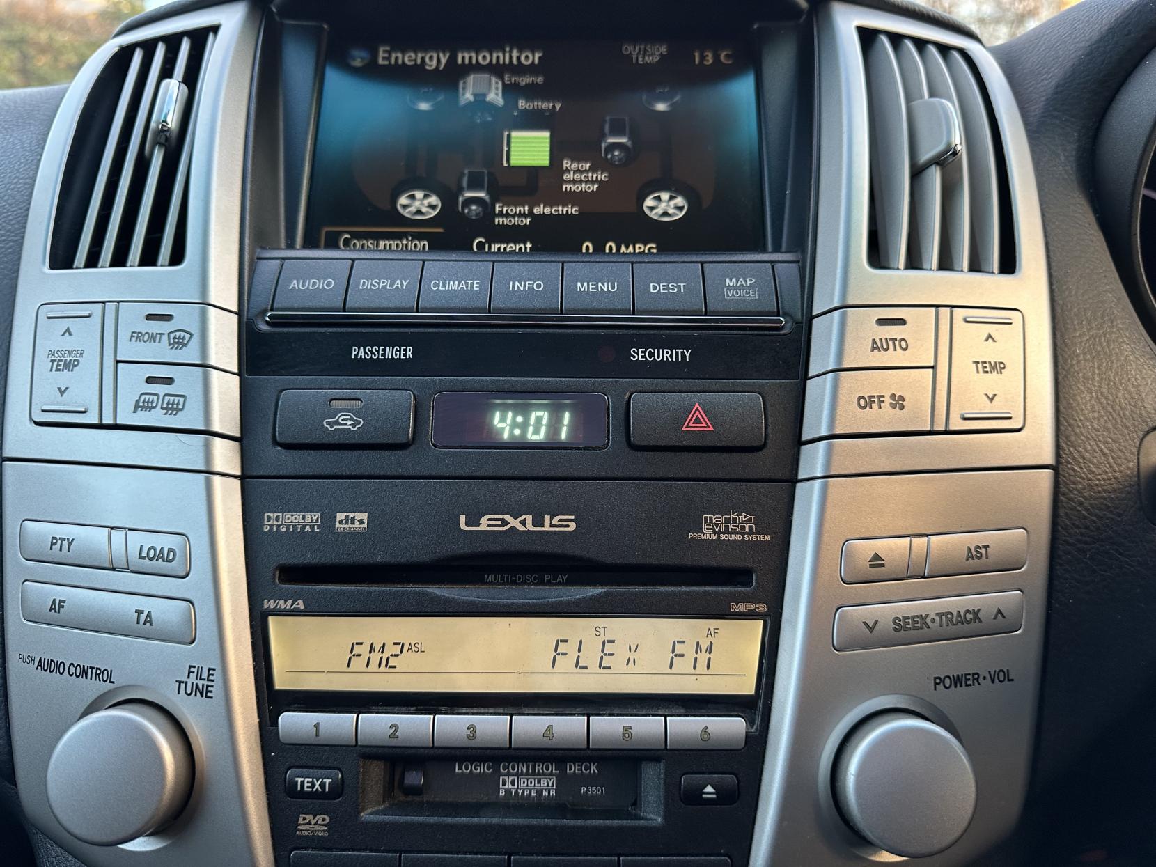 Lexus RX 3.3 400h SE-L SUV 5dr Petrol Hybrid CVT (192 g/km, 208 bhp)