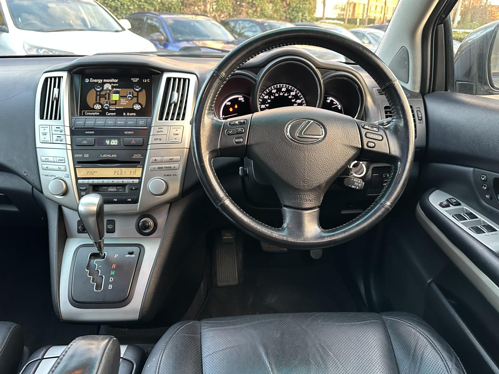 Lexus RX 3.3 400h SE-L SUV 5dr Petrol Hybrid CVT (192 g/km, 208 bhp)