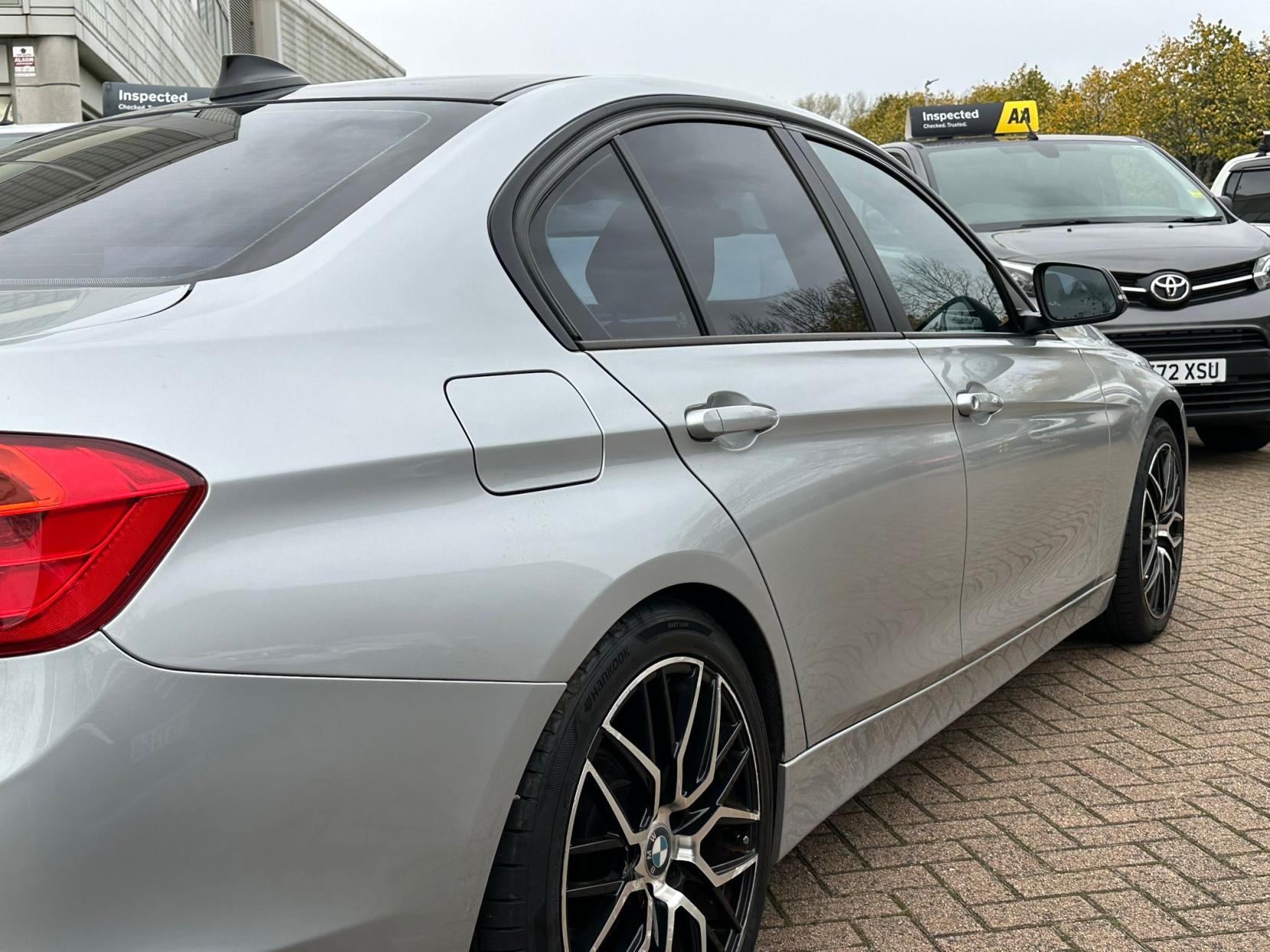 BMW 3 Series 2.0 320d ED EfficientDynamics Saloon 4dr Diesel Auto Euro 5 (s/s) (163 ps)