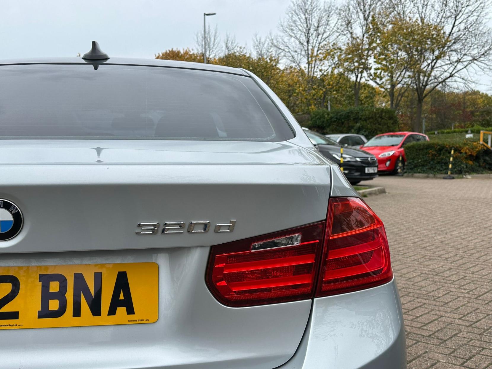 BMW 3 Series 2.0 320d ED EfficientDynamics Saloon 4dr Diesel Auto Euro 5 (s/s) (163 ps)