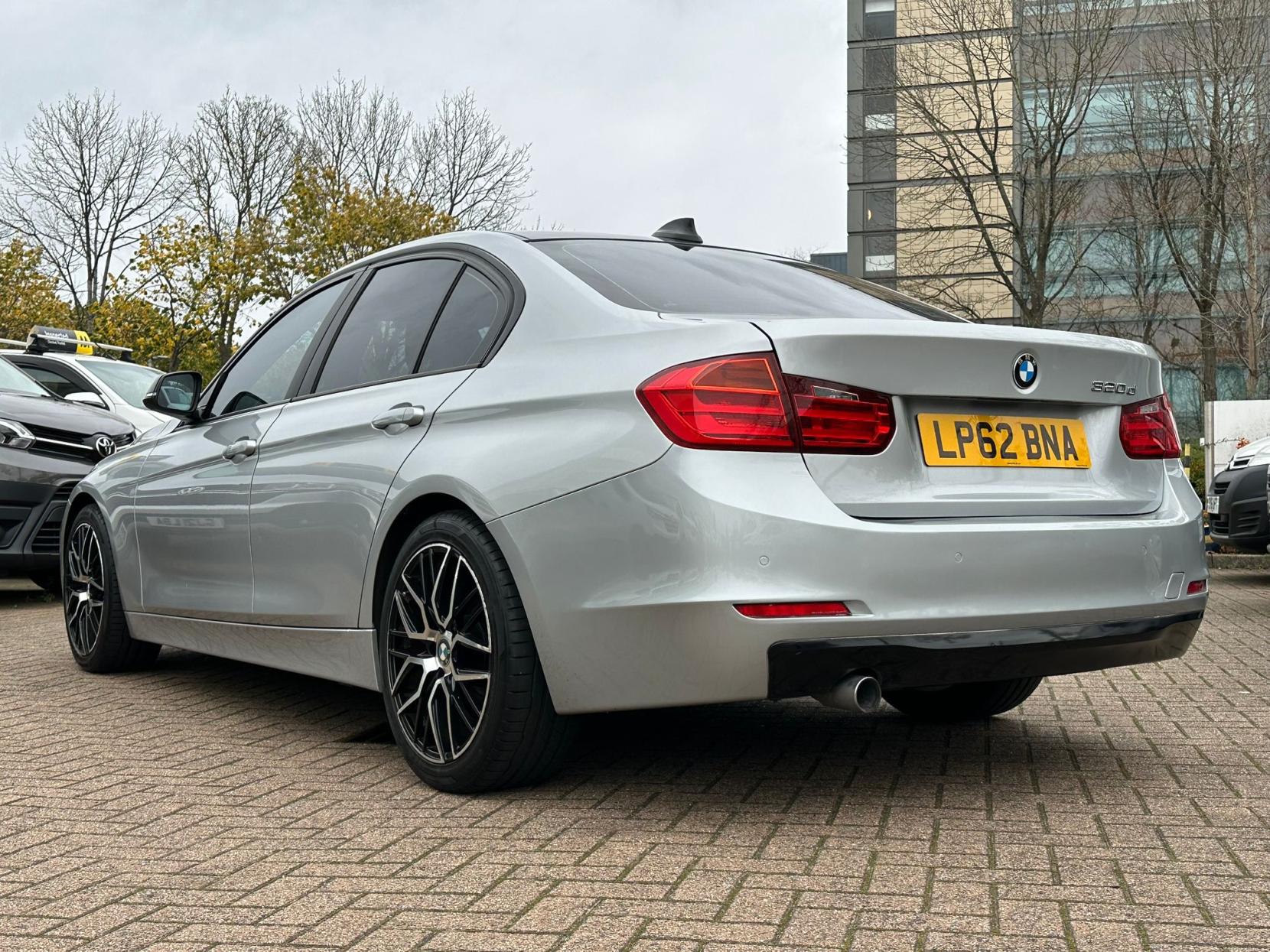 BMW 3 Series 2.0 320d ED EfficientDynamics Saloon 4dr Diesel Auto Euro 5 (s/s) (163 ps)