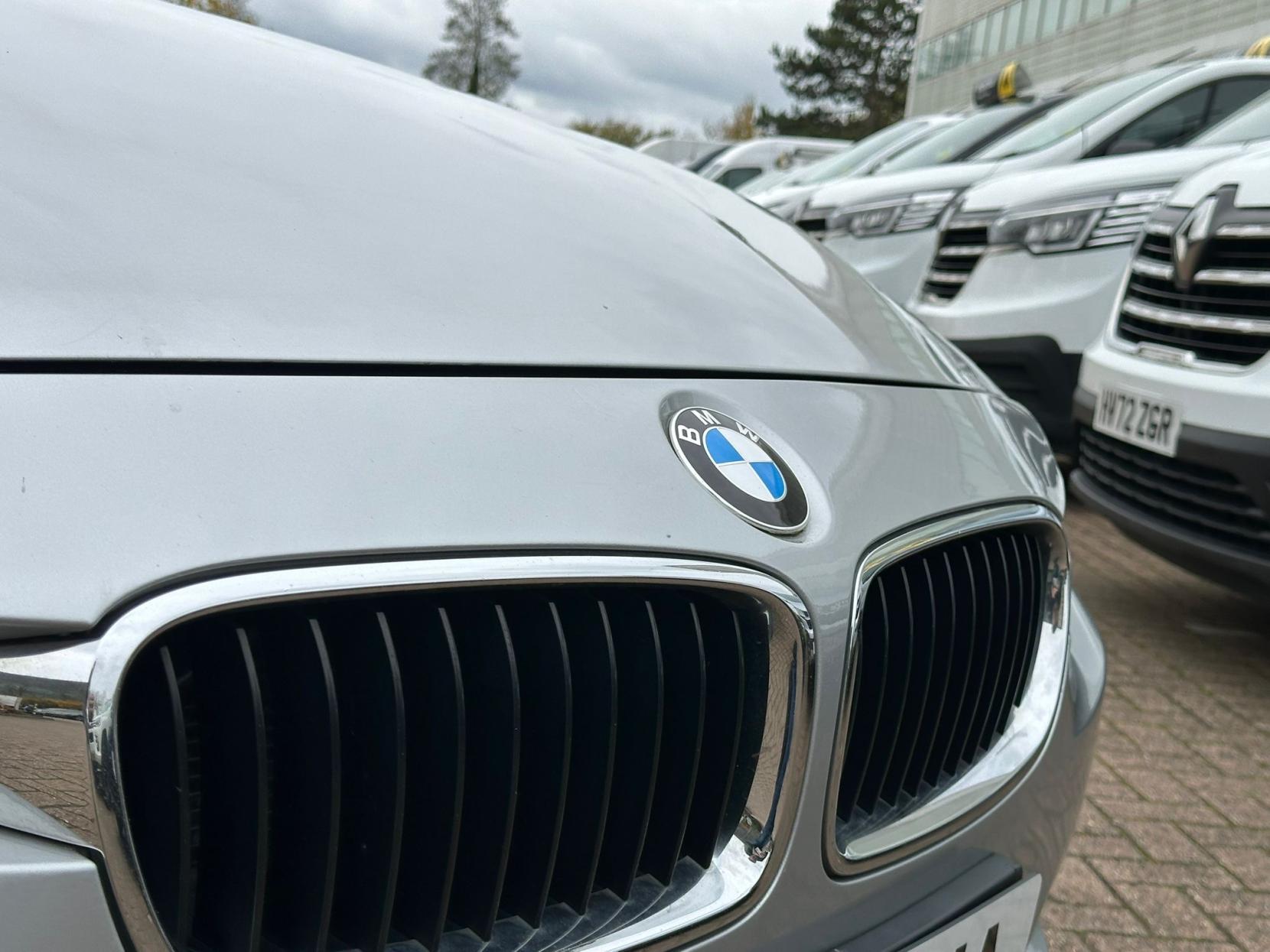 BMW 3 Series 2.0 320d ED EfficientDynamics Saloon 4dr Diesel Auto Euro 5 (s/s) (163 ps)