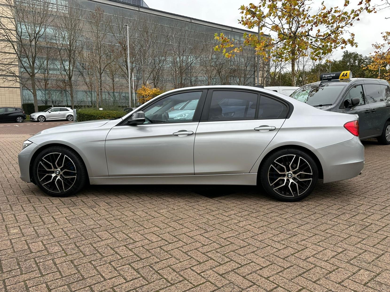 BMW 3 Series 2.0 320d ED EfficientDynamics Saloon 4dr Diesel Auto Euro 5 (s/s) (163 ps)