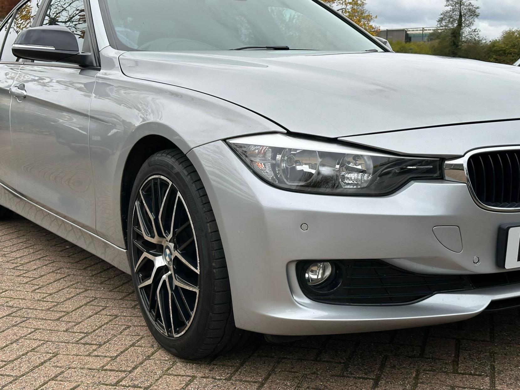 BMW 3 Series 2.0 320d ED EfficientDynamics Saloon 4dr Diesel Auto Euro 5 (s/s) (163 ps)