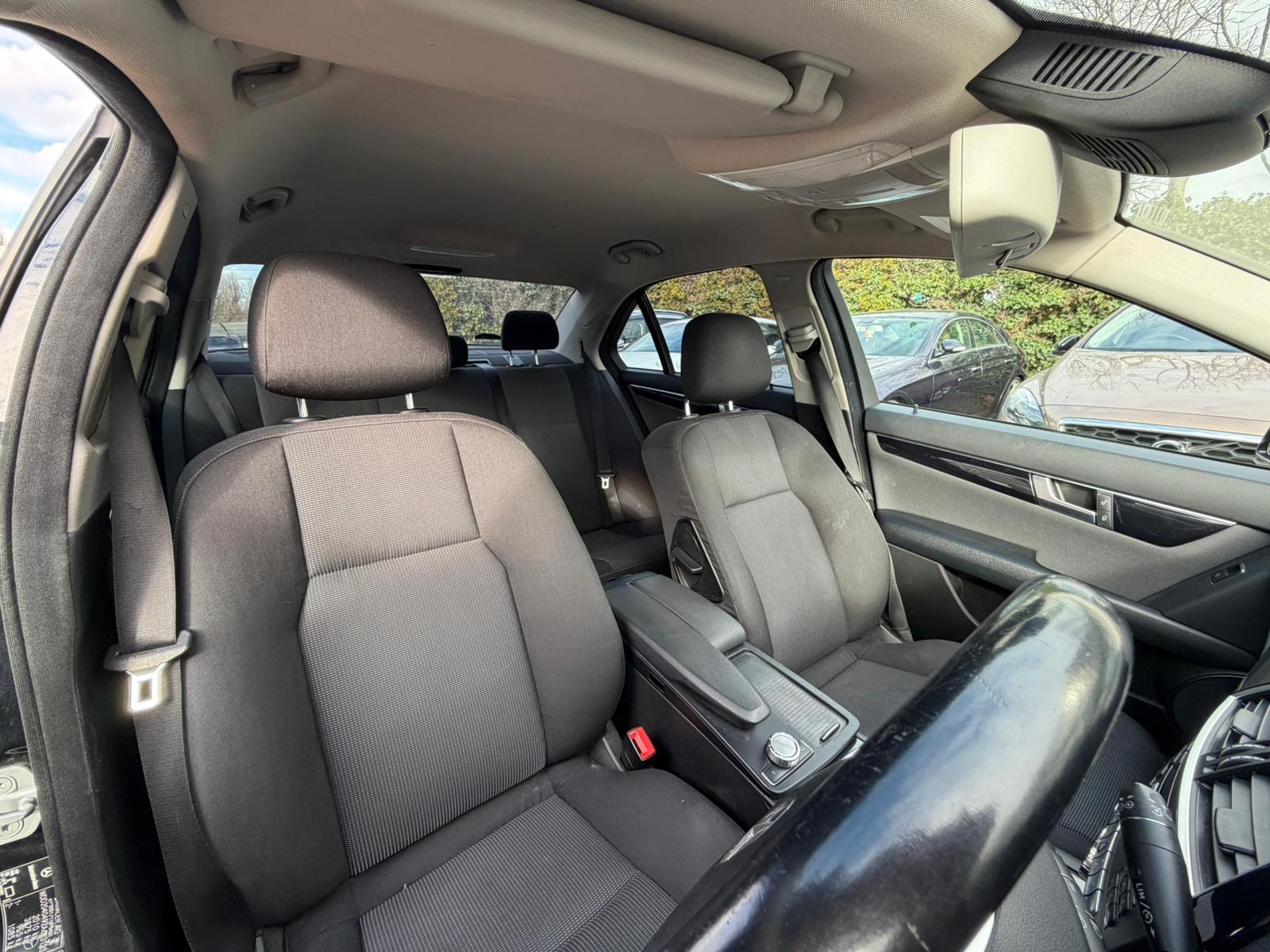 Mercedes-Benz C Class 1.8 C180 BlueEfficiency SE Edition 125 Saloon 4dr Petrol G-Tronic+ Euro 5 (s/s) (156 ps)