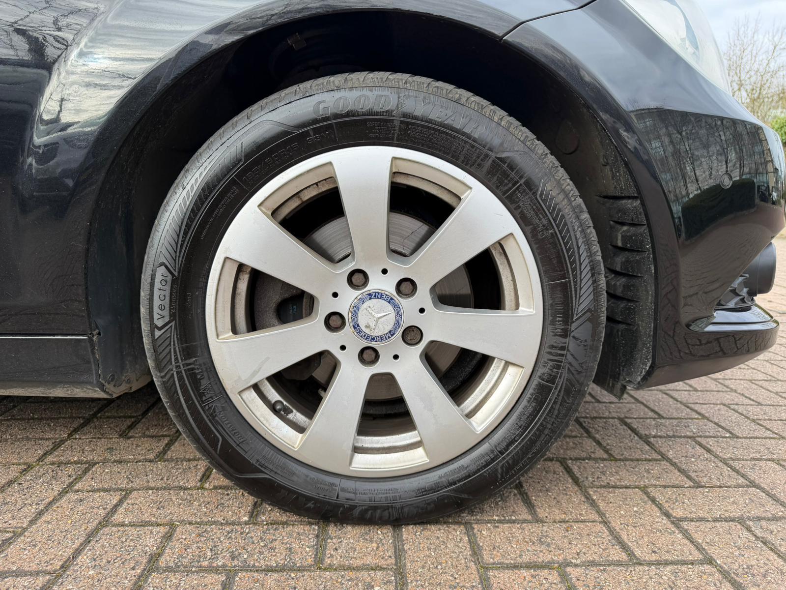 Mercedes-Benz C Class 1.8 C180 BlueEfficiency SE Edition 125 Saloon 4dr Petrol G-Tronic+ Euro 5 (s/s) (156 ps)