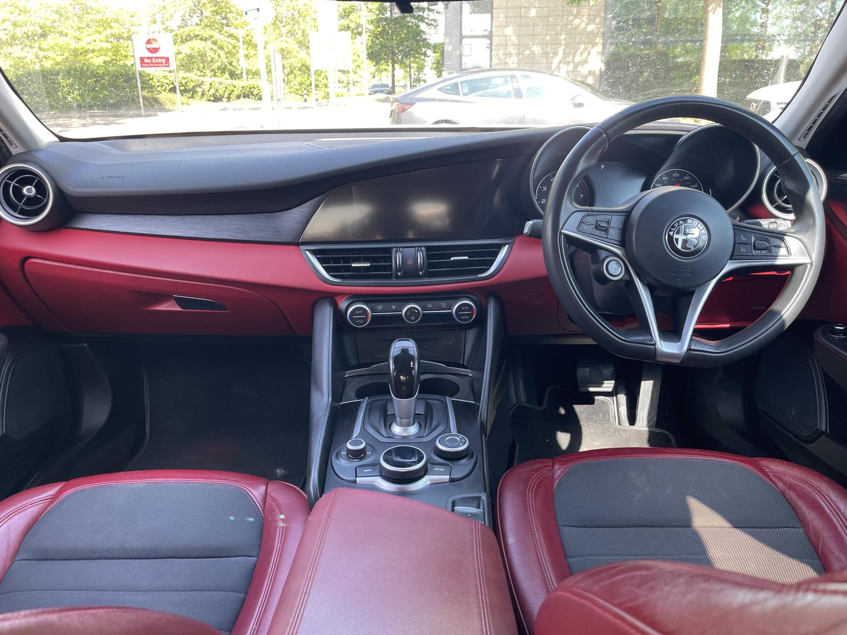 Alfa Romeo Giulia 2.0T Super Saloon 4dr Petrol Auto Euro 6 (s/s) (200 ps)