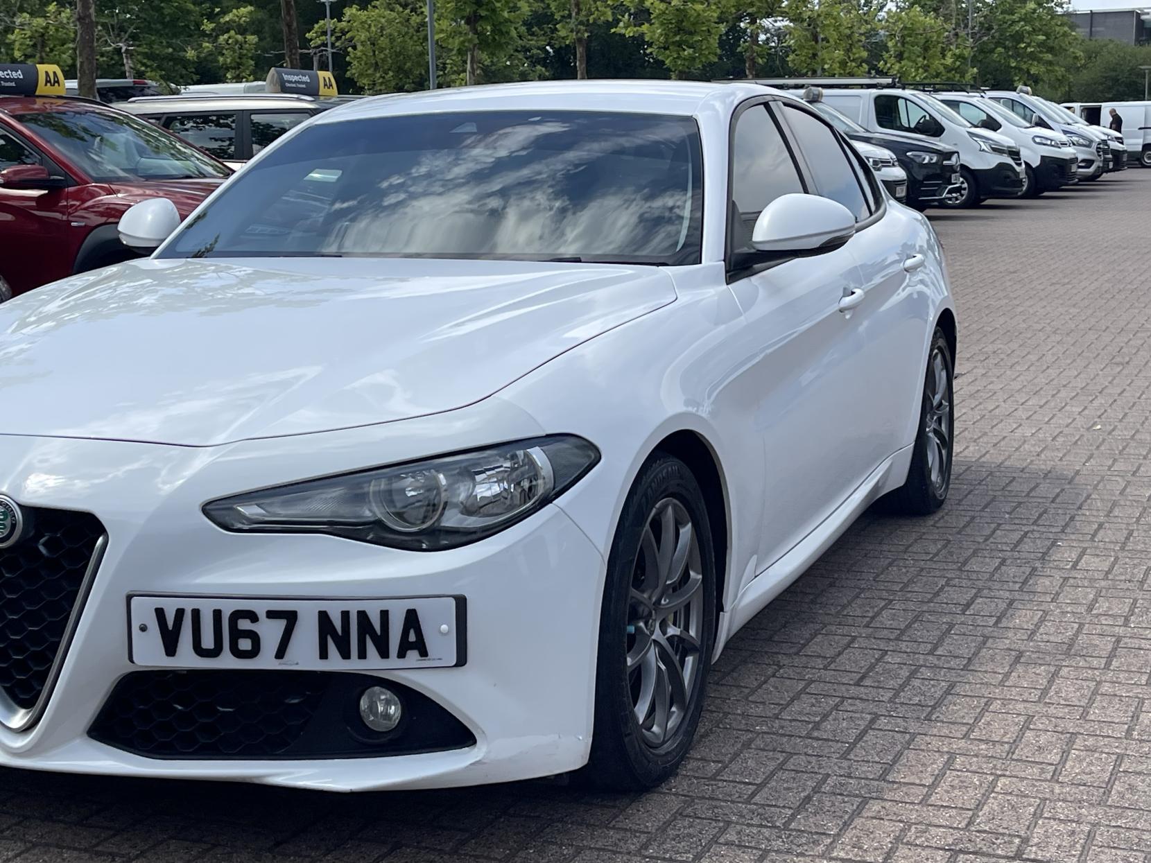 Alfa Romeo Giulia 2.0T Super Saloon 4dr Petrol Auto Euro 6 (s/s) (200 ps)