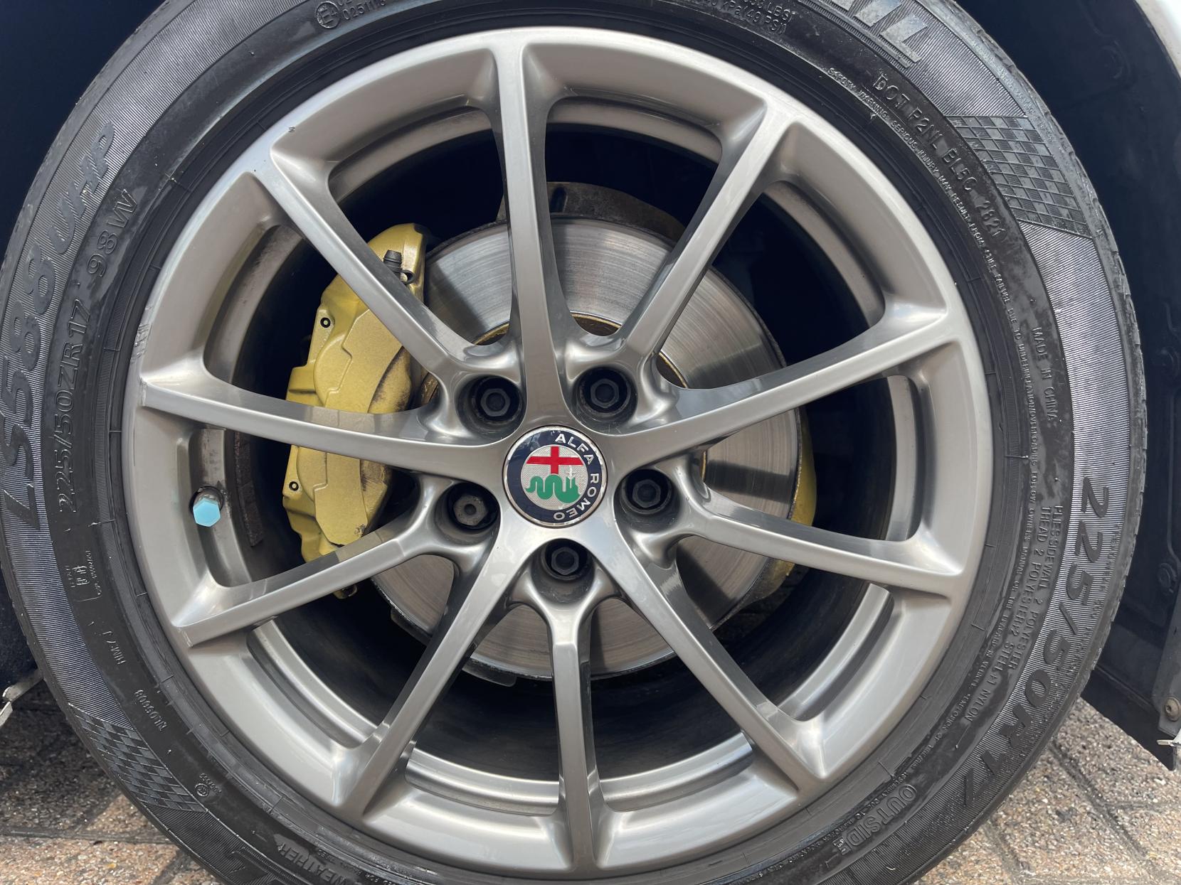 Alfa Romeo Giulia 2.0T Super Saloon 4dr Petrol Auto Euro 6 (s/s) (200 ps)