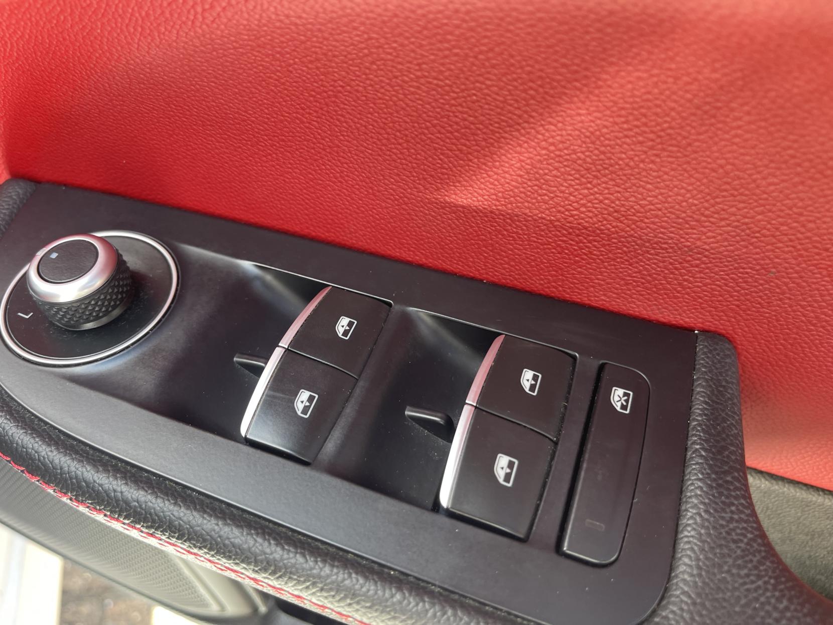 Alfa Romeo Giulia 2.0T Super Saloon 4dr Petrol Auto Euro 6 (s/s) (200 ps)