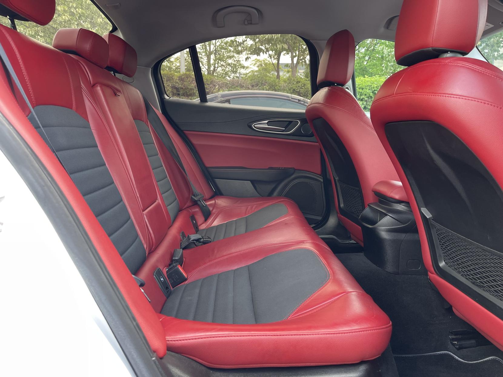 Alfa Romeo Giulia 2.0T Super Saloon 4dr Petrol Auto Euro 6 (s/s) (200 ps)