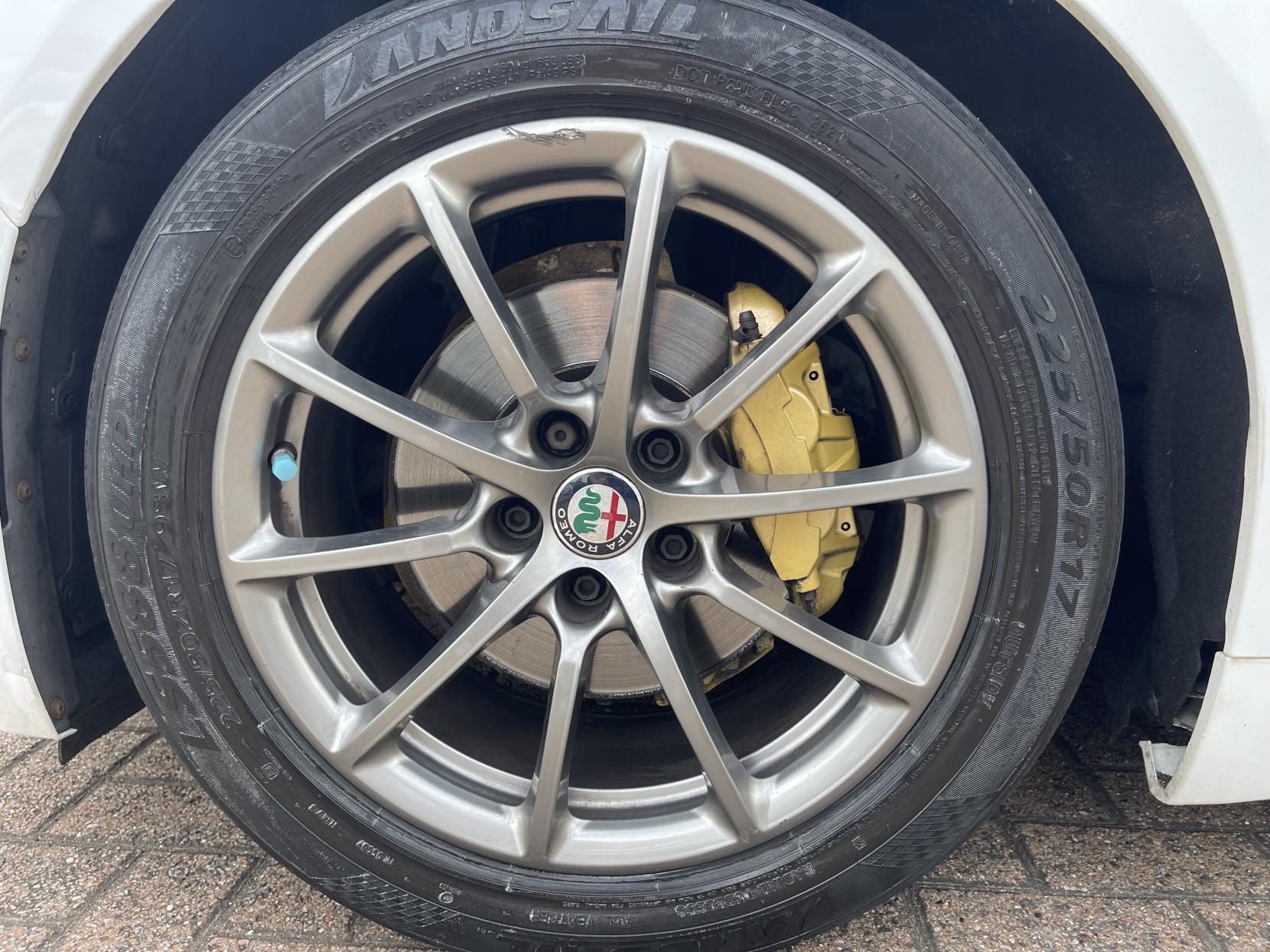Alfa Romeo Giulia 2.0T Super Saloon 4dr Petrol Auto Euro 6 (s/s) (200 ps)