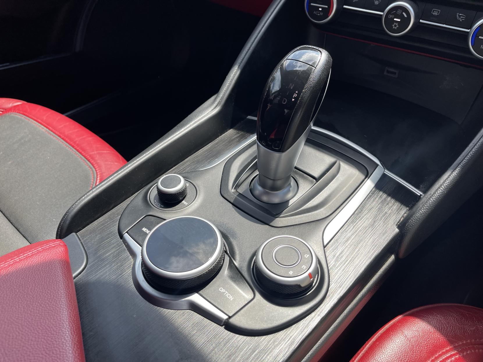 Alfa Romeo Giulia 2.0T Super Saloon 4dr Petrol Auto Euro 6 (s/s) (200 ps)