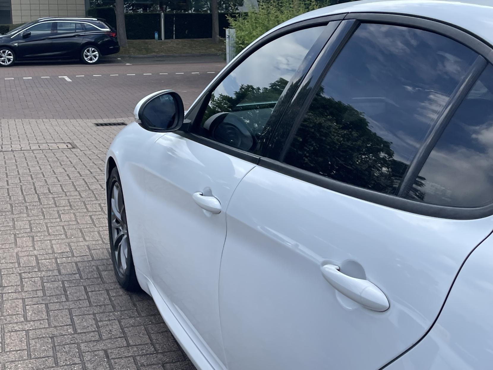 Alfa Romeo Giulia 2.0T Super Saloon 4dr Petrol Auto Euro 6 (s/s) (200 ps)