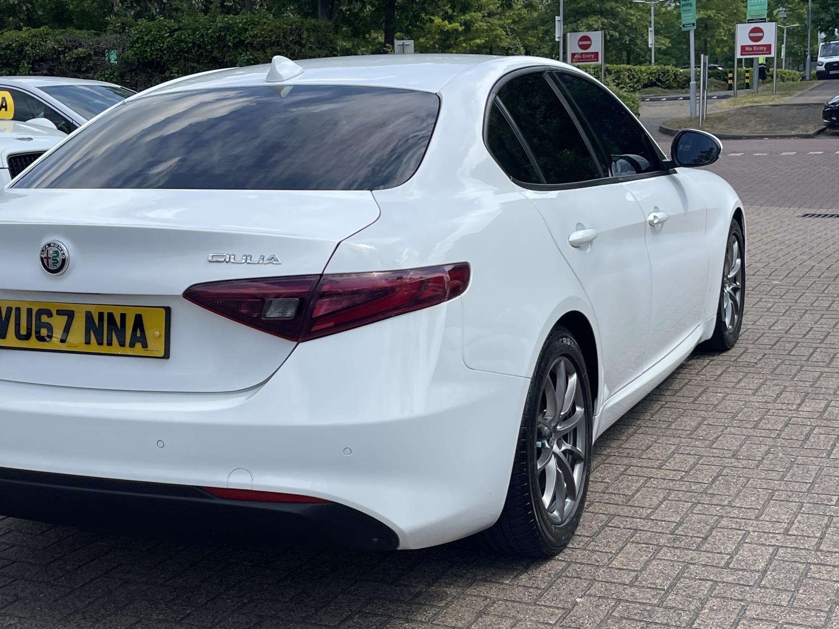 Alfa Romeo Giulia 2.0T Super Saloon 4dr Petrol Auto Euro 6 (s/s) (200 ps)