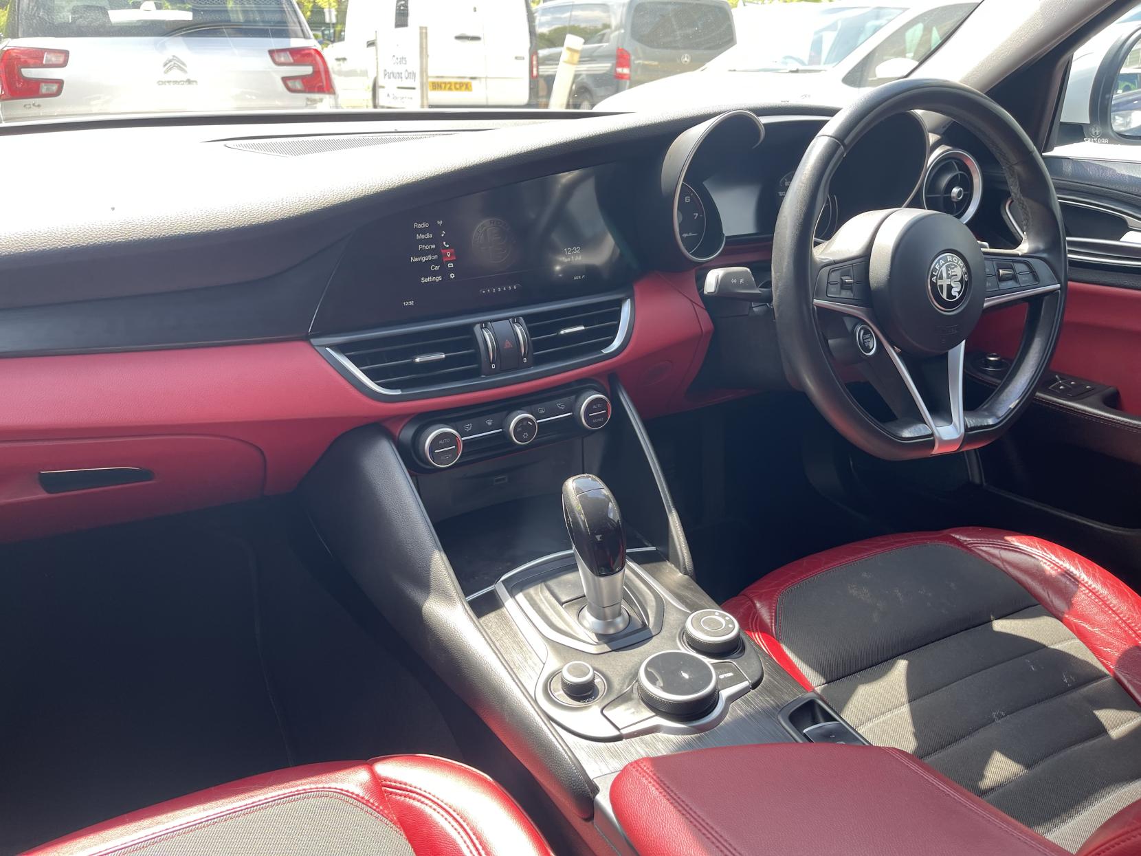 Alfa Romeo Giulia 2.0T Super Saloon 4dr Petrol Auto Euro 6 (s/s) (200 ps)