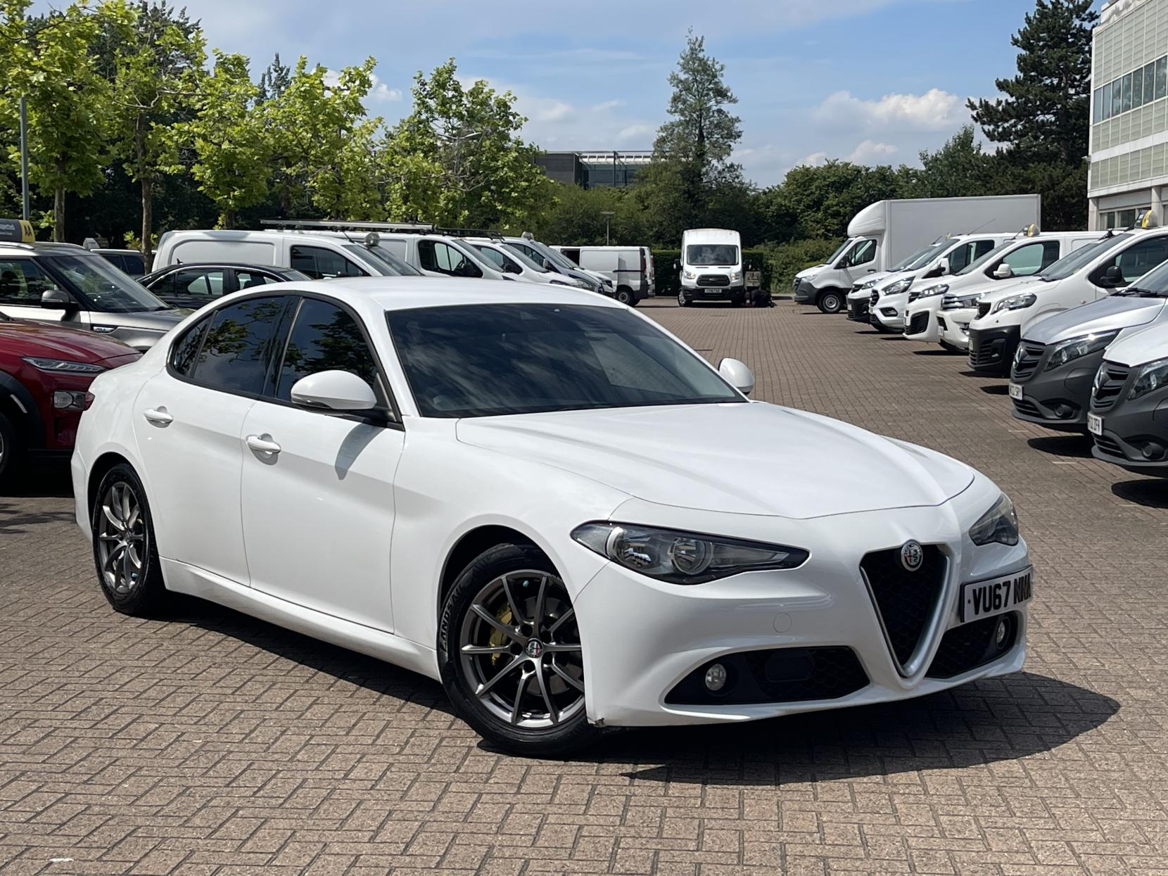 Alfa Romeo Giulia 2.0T Super Saloon 4dr Petrol Auto Euro 6 (s/s) (200 ps)