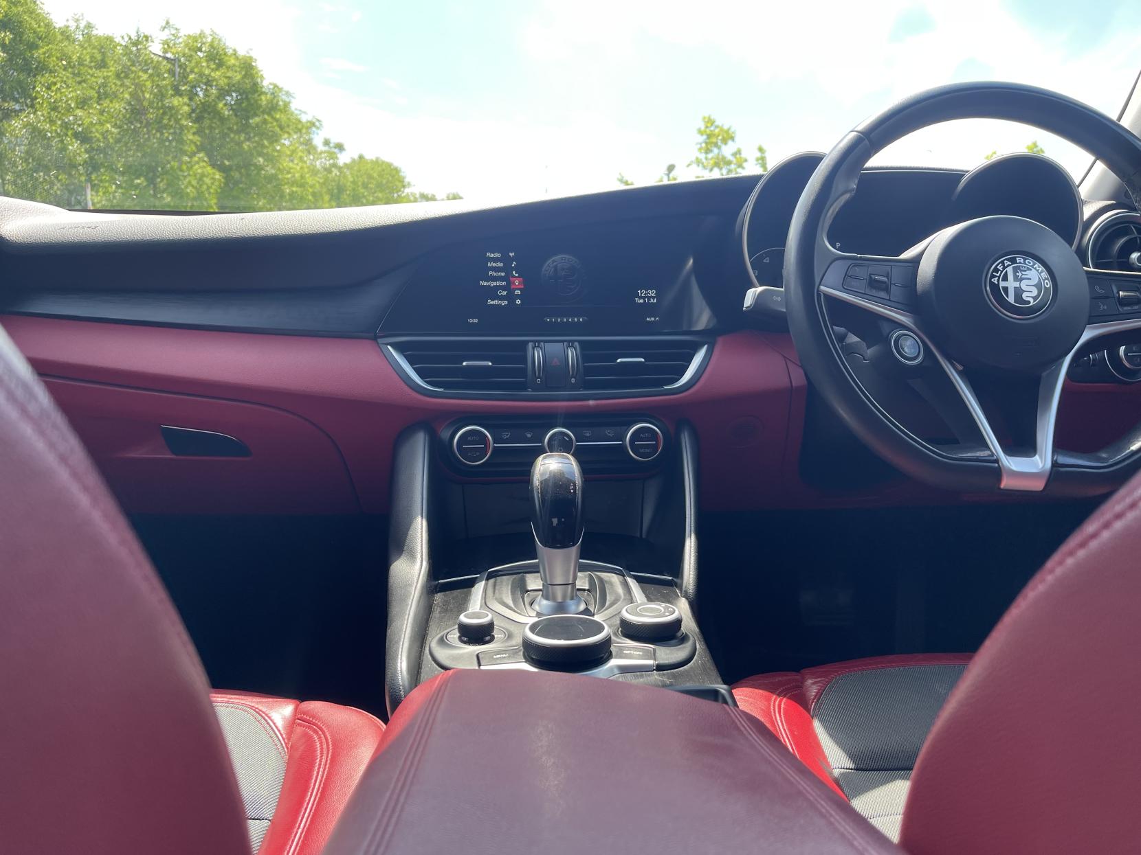 Alfa Romeo Giulia 2.0T Super Saloon 4dr Petrol Auto Euro 6 (s/s) (200 ps)
