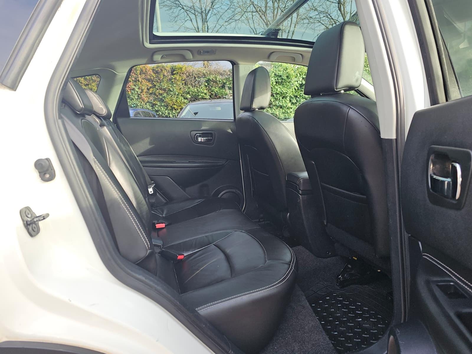 Nissan Qashqai 2.0 Tekna SUV 5dr Petrol CVT 2WD Euro 5 (140 ps)