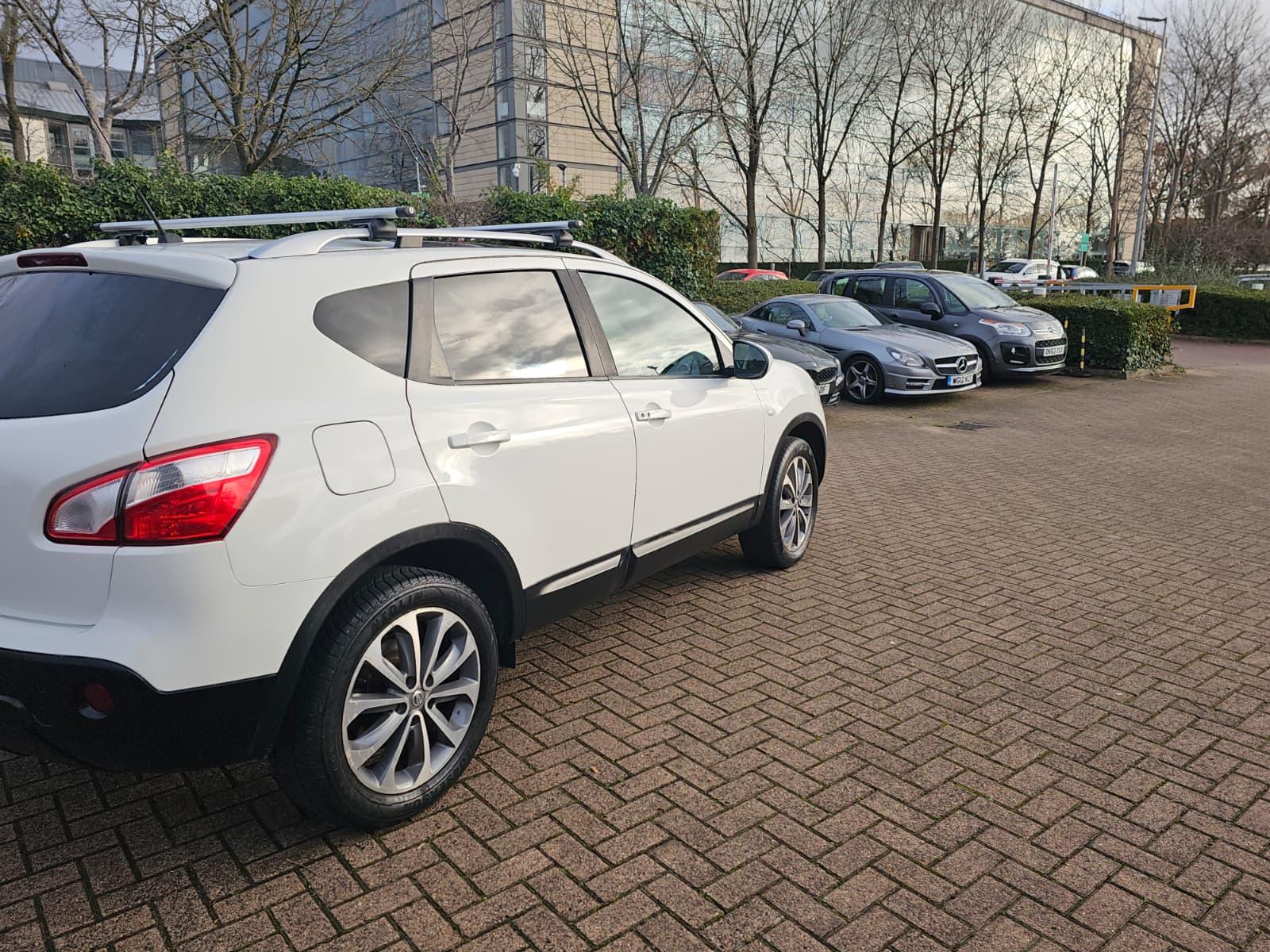 Nissan Qashqai 2.0 Tekna SUV 5dr Petrol CVT 2WD Euro 5 (140 ps)