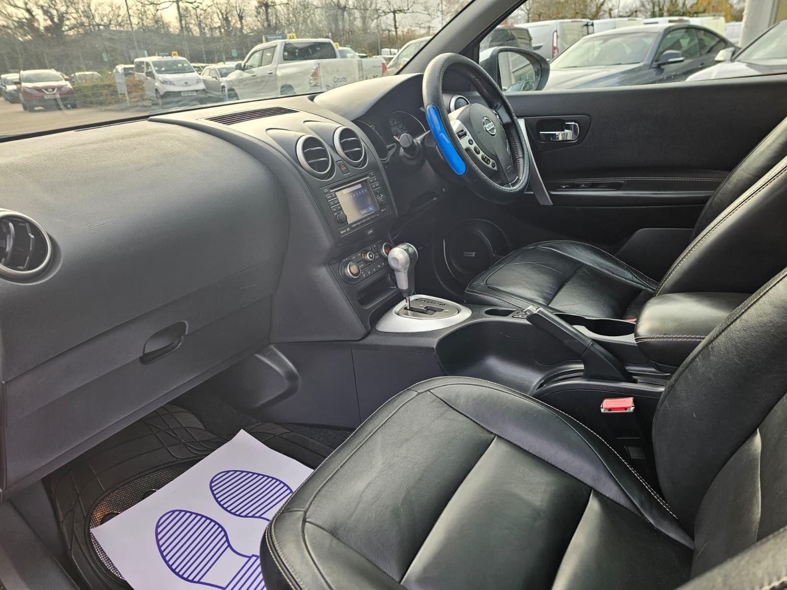 Nissan Qashqai 2.0 Tekna SUV 5dr Petrol CVT 2WD Euro 5 (140 ps)