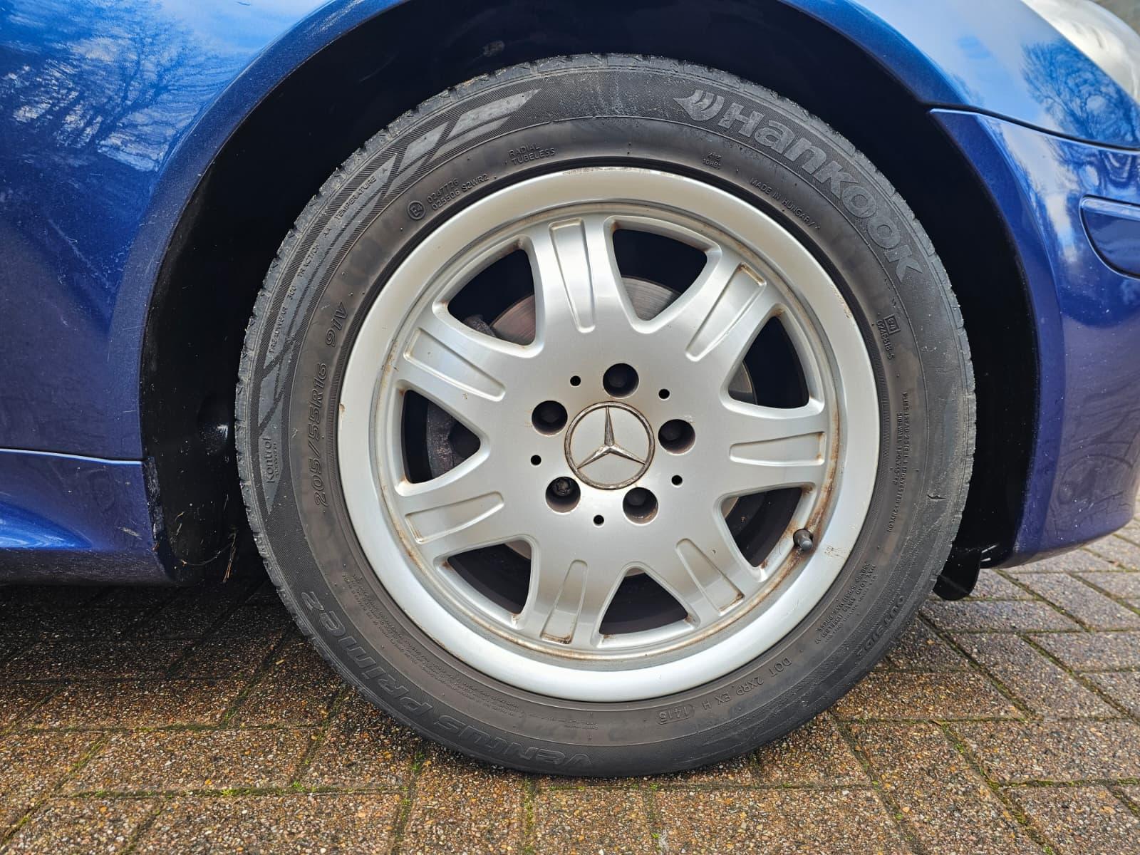 Mercedes-Benz SLK 1.8 SLK200 Kompressor Convertible 2dr Petrol Automatic (211 g/km, 163 bhp)