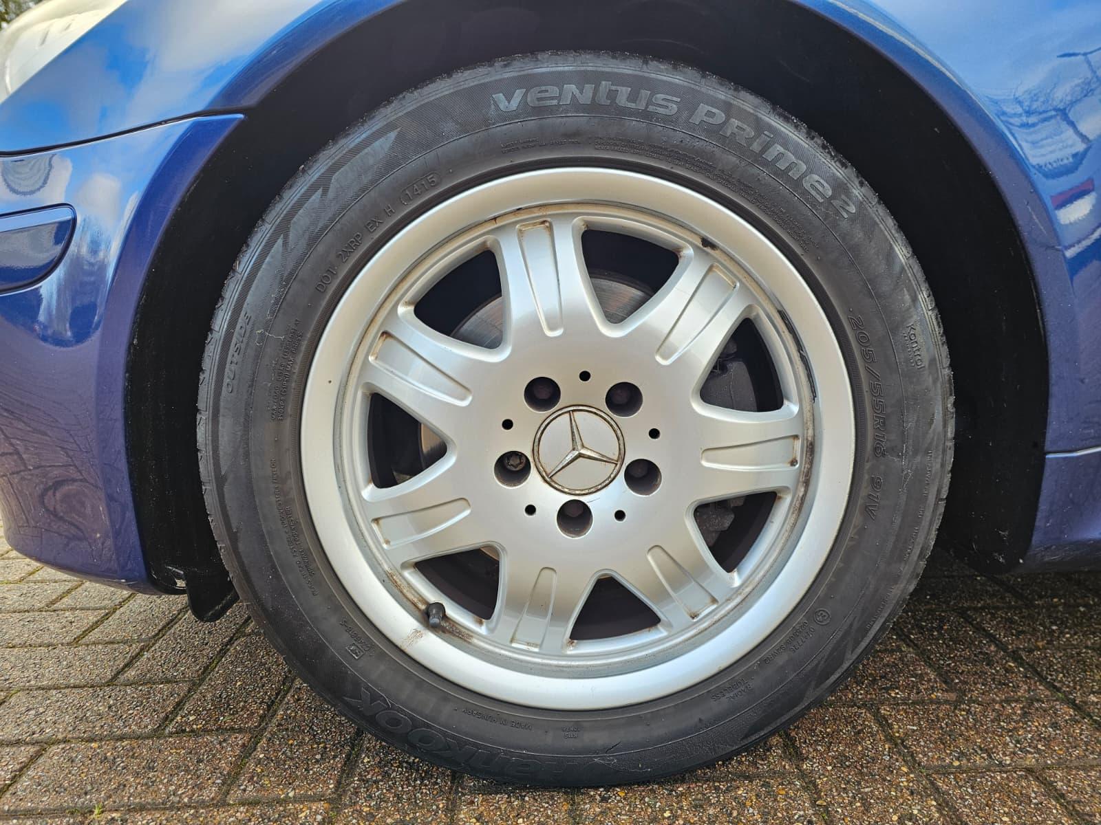 Mercedes-Benz SLK 1.8 SLK200 Kompressor Convertible 2dr Petrol Automatic (211 g/km, 163 bhp)