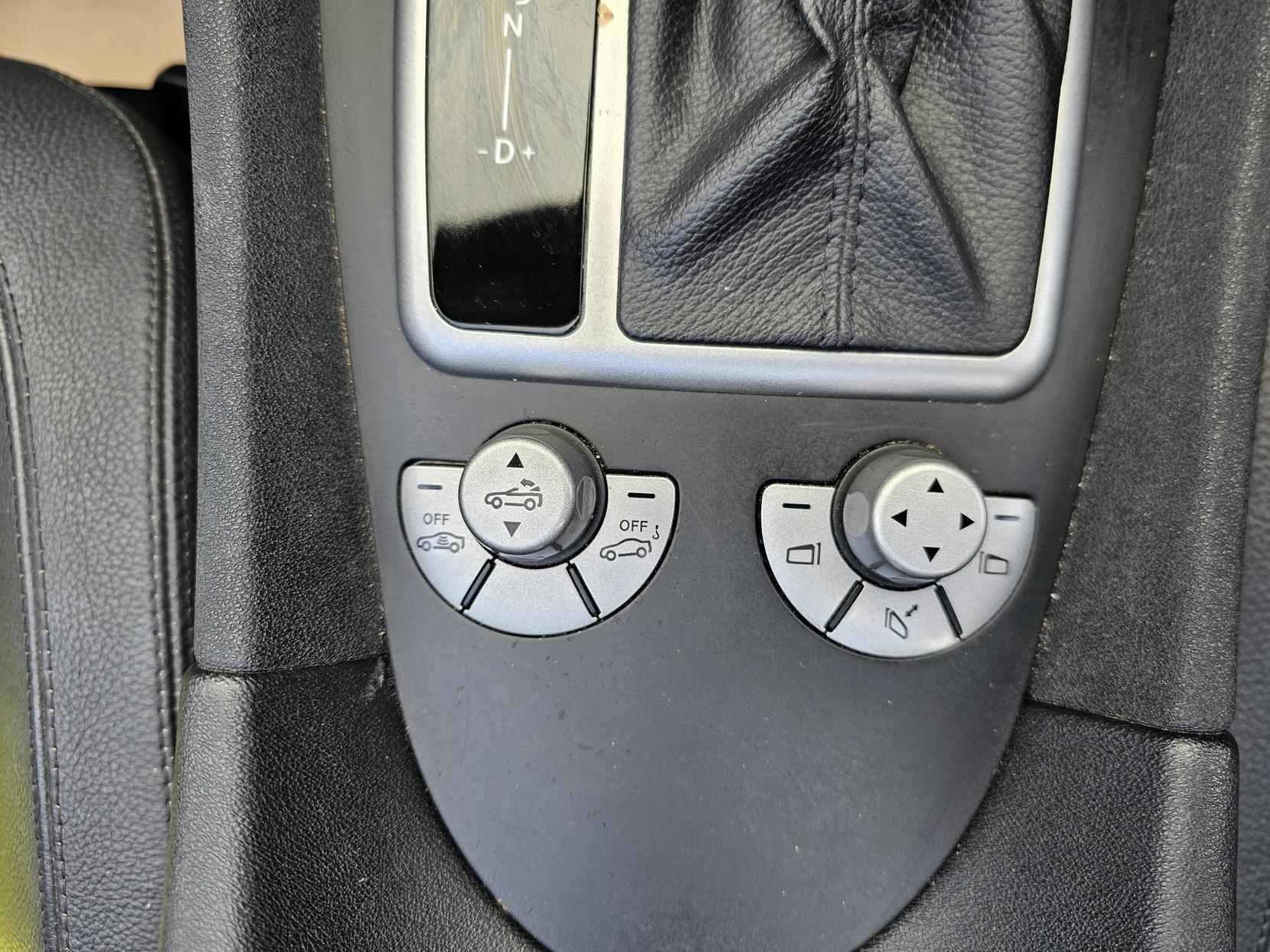 Mercedes-Benz SLK 1.8 SLK200 Kompressor Convertible 2dr Petrol Automatic (211 g/km, 163 bhp)