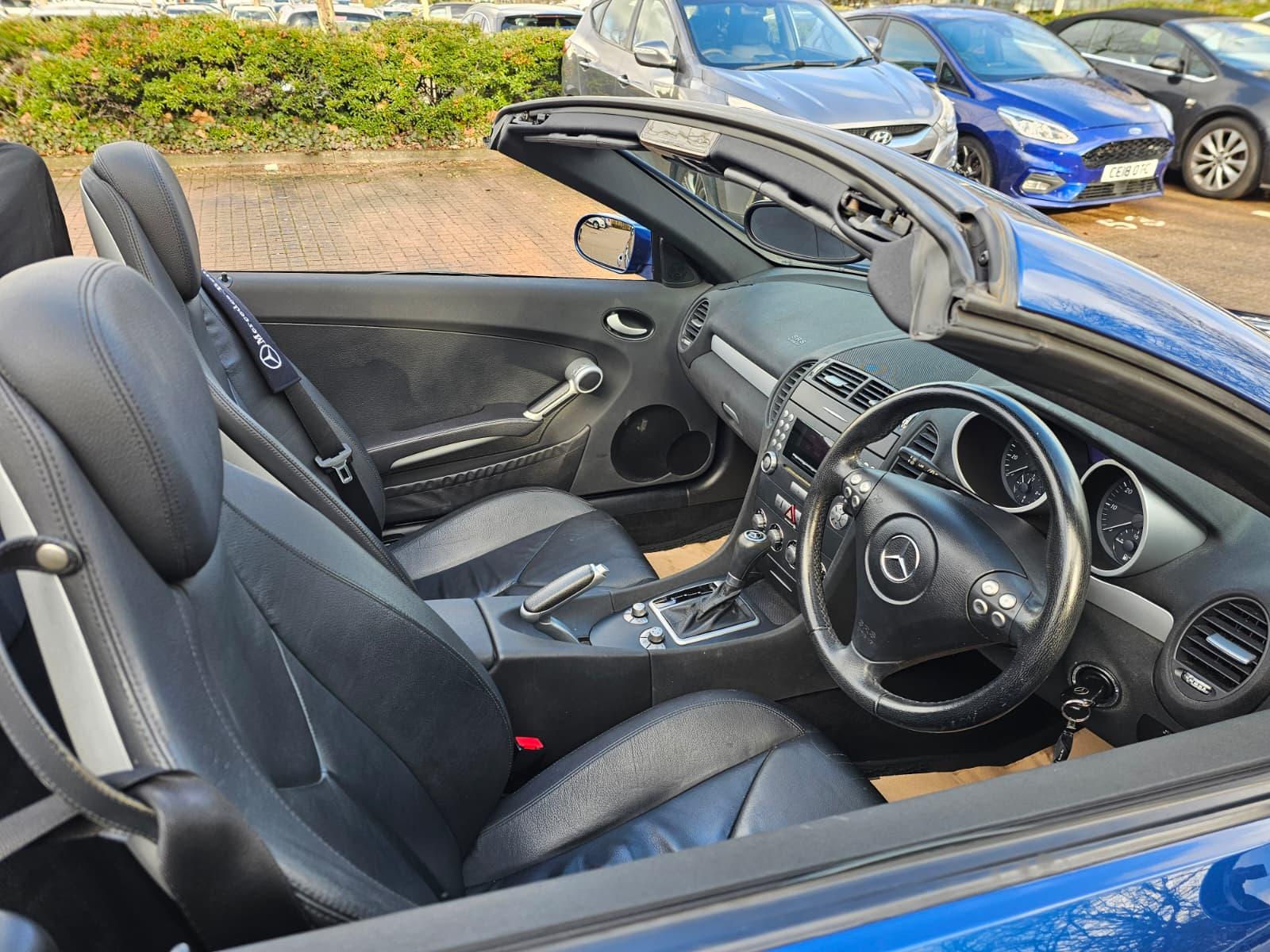 Mercedes-Benz SLK 1.8 SLK200 Kompressor Convertible 2dr Petrol Automatic (211 g/km, 163 bhp)