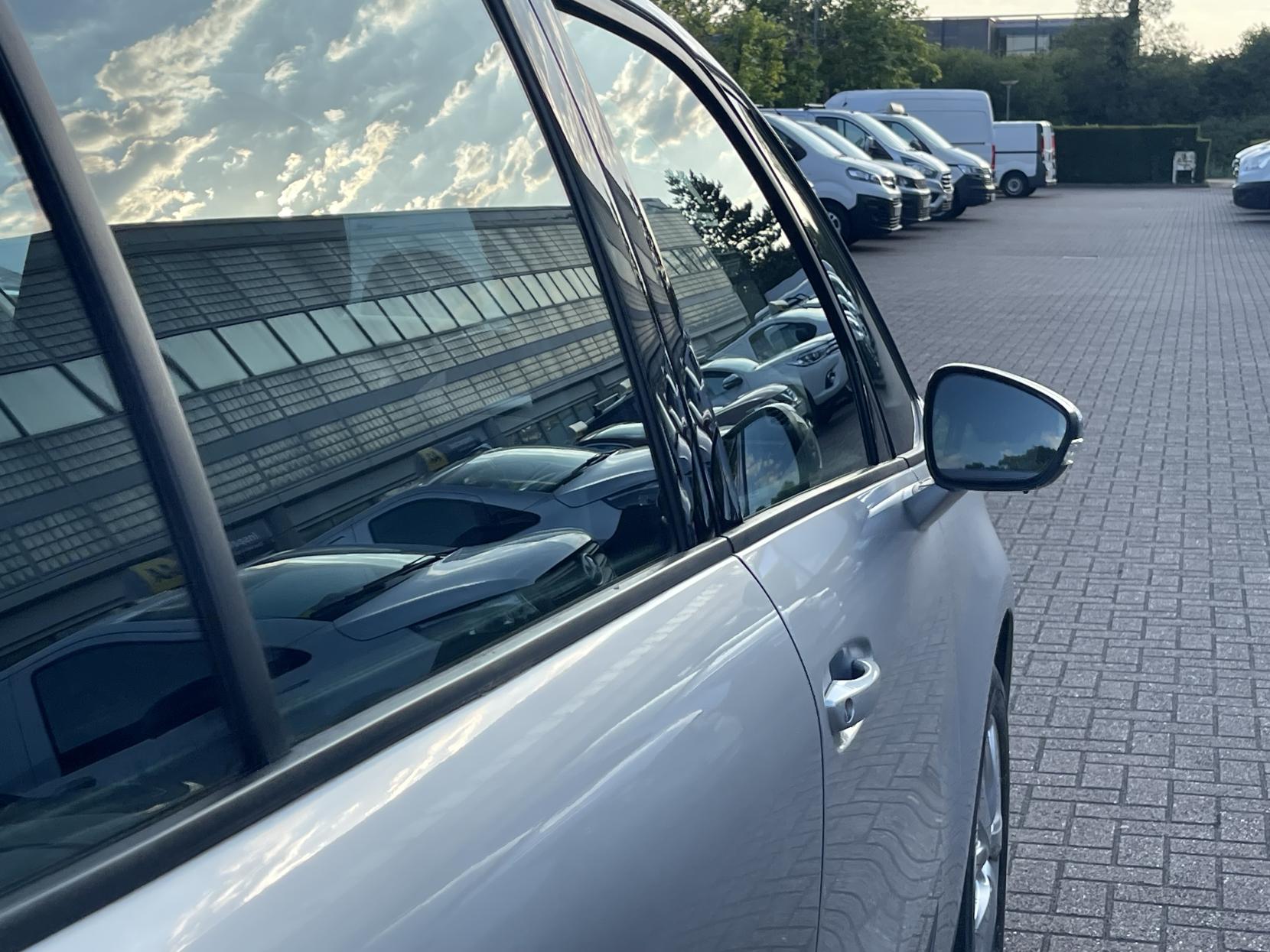 Citroen Grand C4 Picasso 1.6 e-HDi Airdream VTR+ MPV 5dr Diesel ETG6 Euro 5 (s/s) (115 ps)