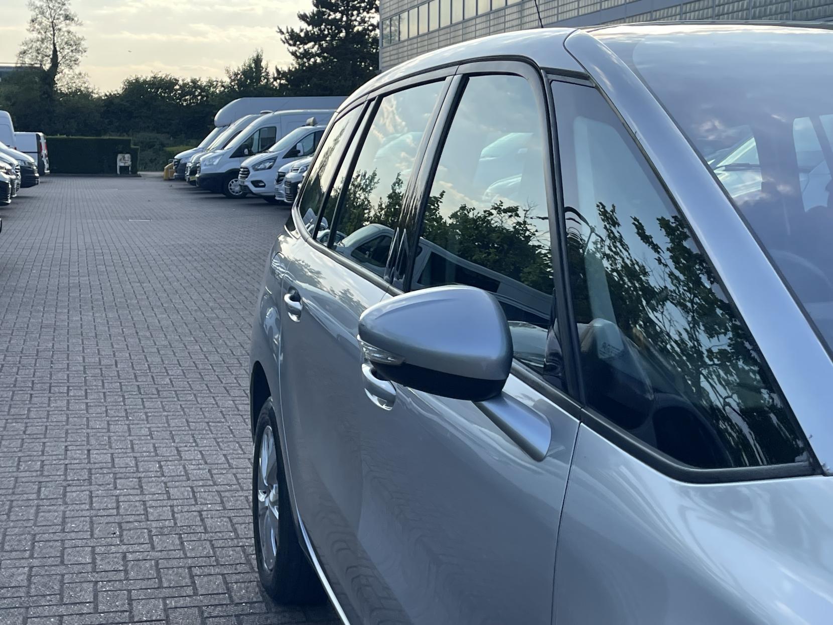 Citroen Grand C4 Picasso 1.6 e-HDi Airdream VTR+ MPV 5dr Diesel ETG6 Euro 5 (s/s) (115 ps)