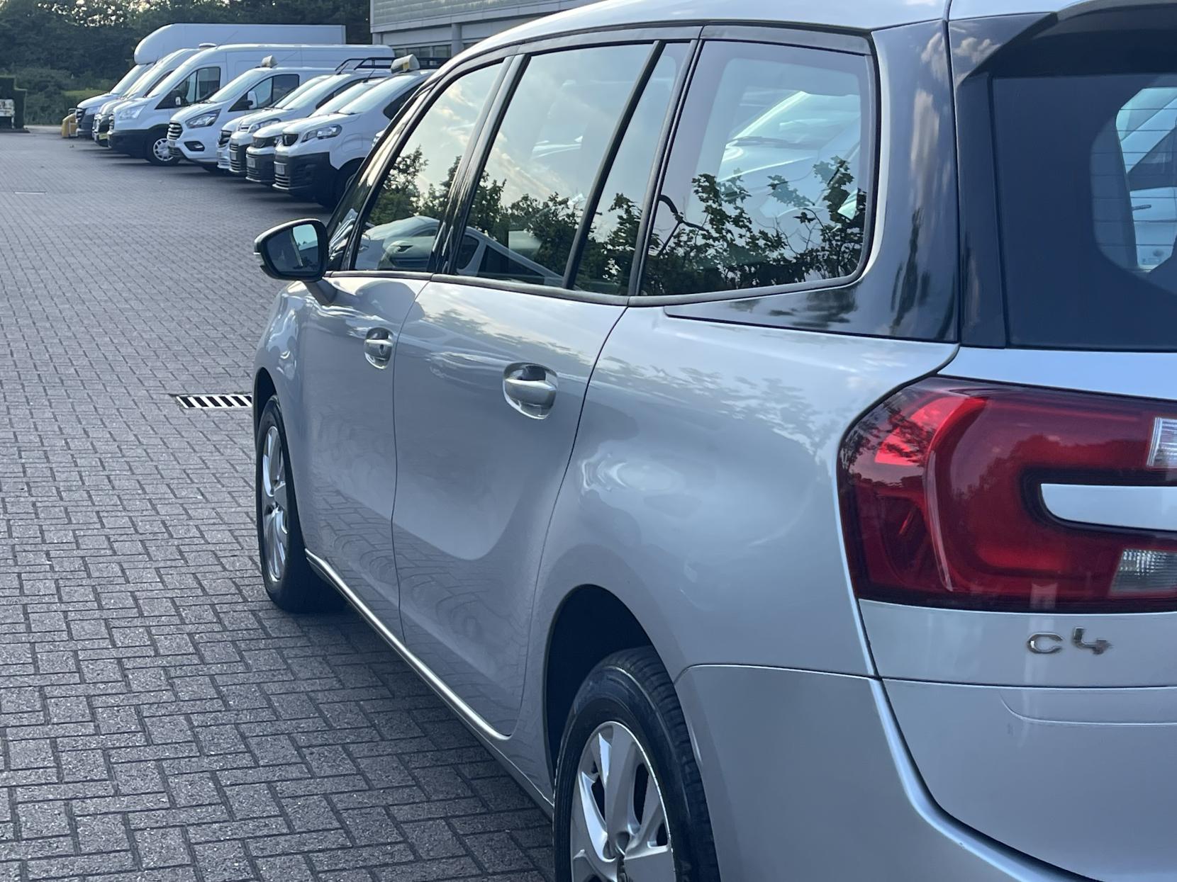 Citroen Grand C4 Picasso 1.6 e-HDi Airdream VTR+ MPV 5dr Diesel ETG6 Euro 5 (s/s) (115 ps)