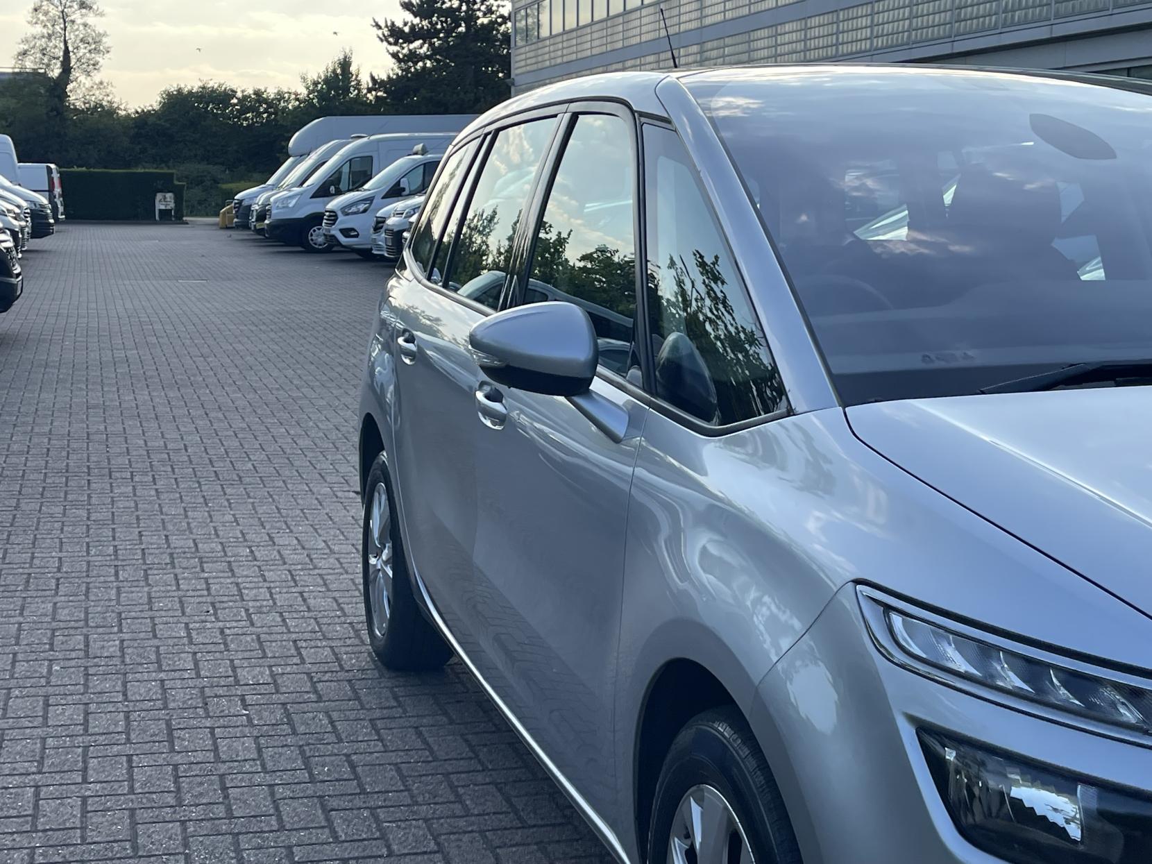Citroen Grand C4 Picasso 1.6 e-HDi Airdream VTR+ MPV 5dr Diesel ETG6 Euro 5 (s/s) (115 ps)