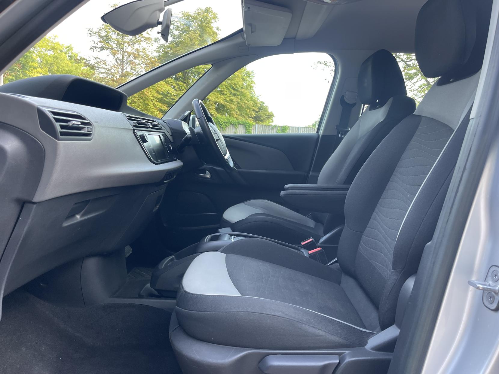 Citroen Grand C4 Picasso 1.6 e-HDi Airdream VTR+ MPV 5dr Diesel ETG6 Euro 5 (s/s) (115 ps)