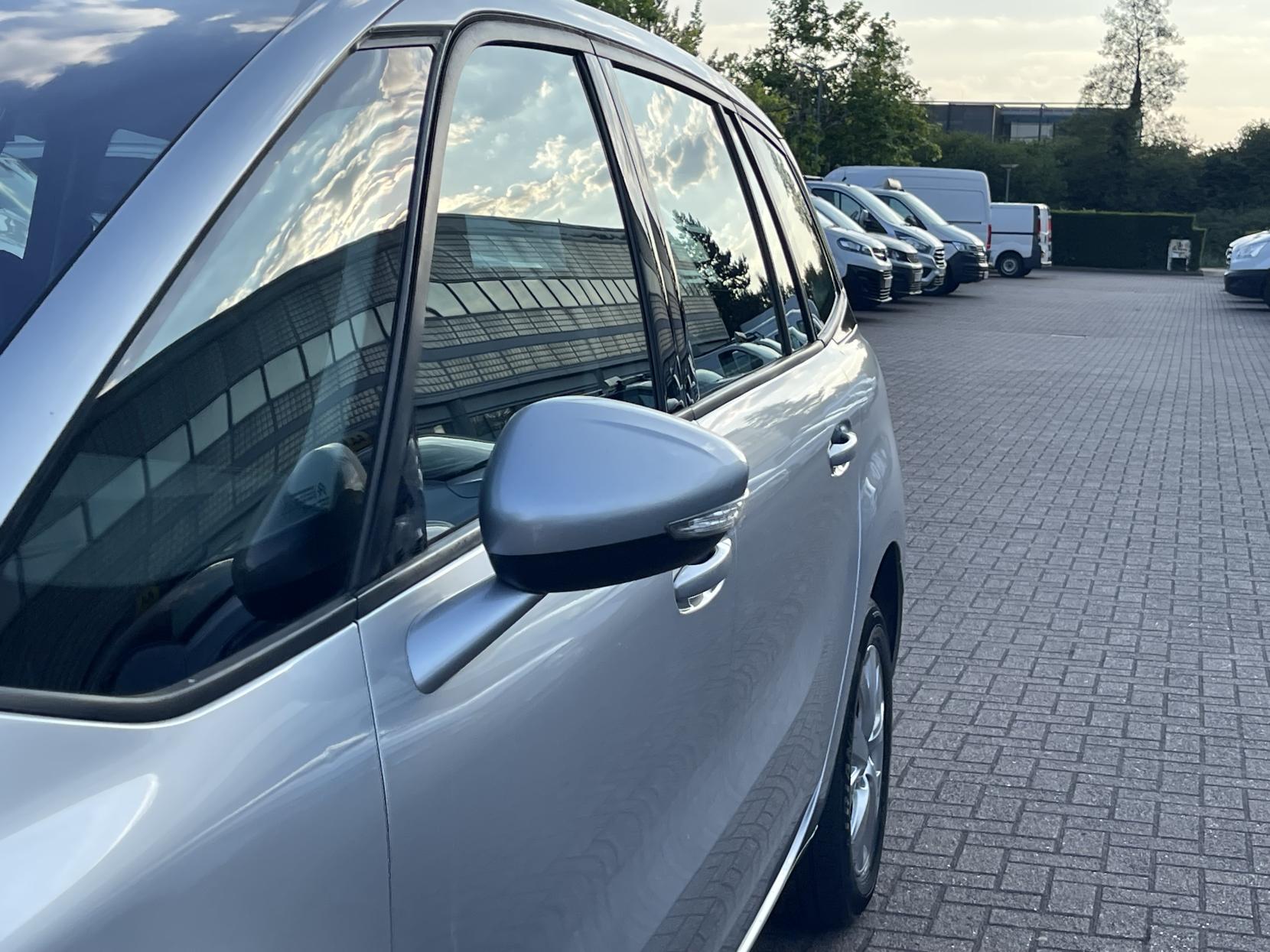 Citroen Grand C4 Picasso 1.6 e-HDi Airdream VTR+ MPV 5dr Diesel ETG6 Euro 5 (s/s) (115 ps)