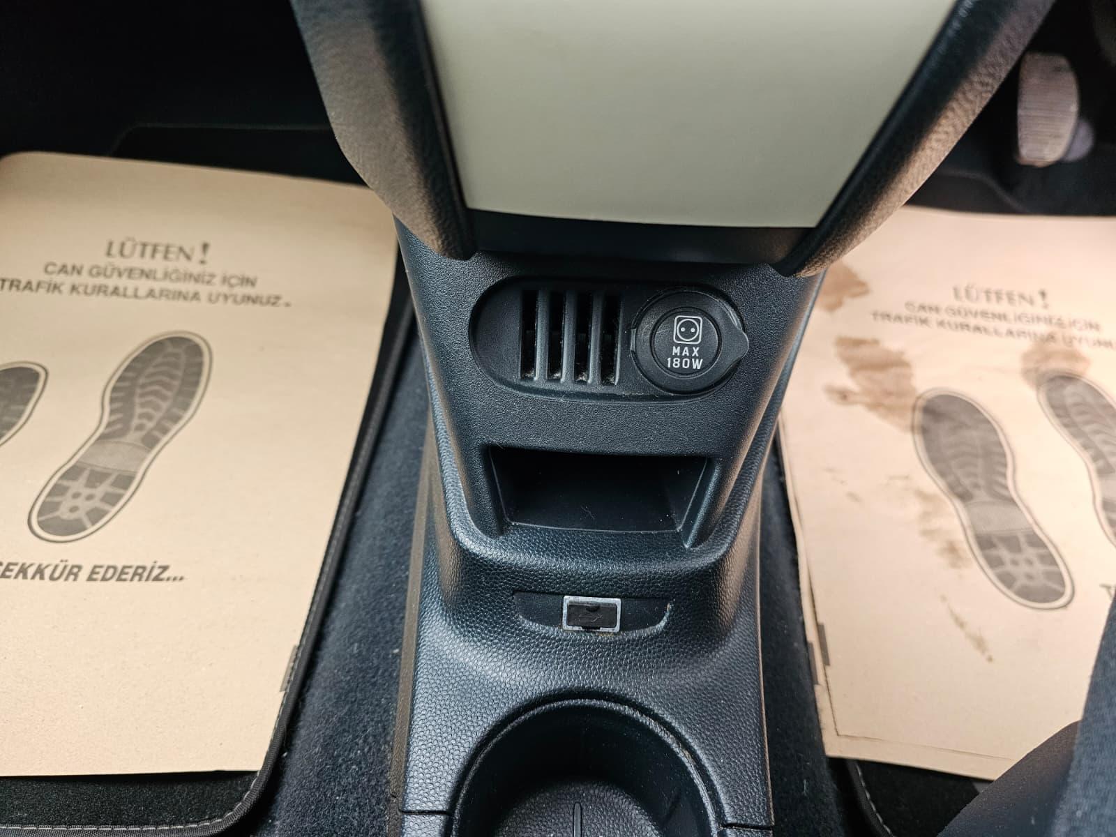 Ford Ka 1.2 Studio Connect Hatchback 3dr Petrol Manual Euro 5 (s/s) (69 ps)