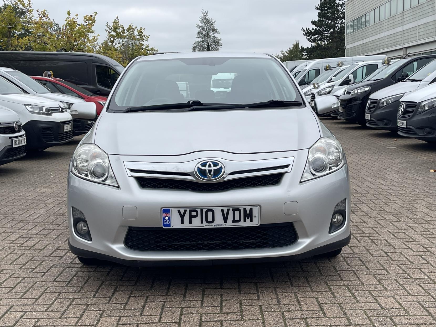 Toyota Auris 1.8 VVT-h T Spirit Hatchback 5dr Petrol Hybrid CVT Euro 5 (s/s) (136 ps)