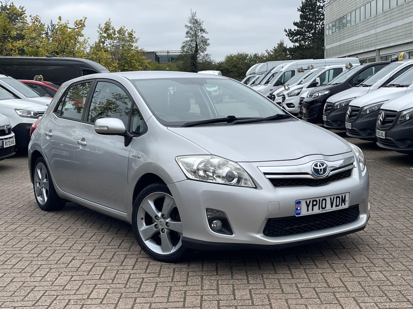 Toyota Auris 1.8 VVT-h T Spirit Hatchback 5dr Petrol Hybrid CVT Euro 5 (s/s) (136 ps)