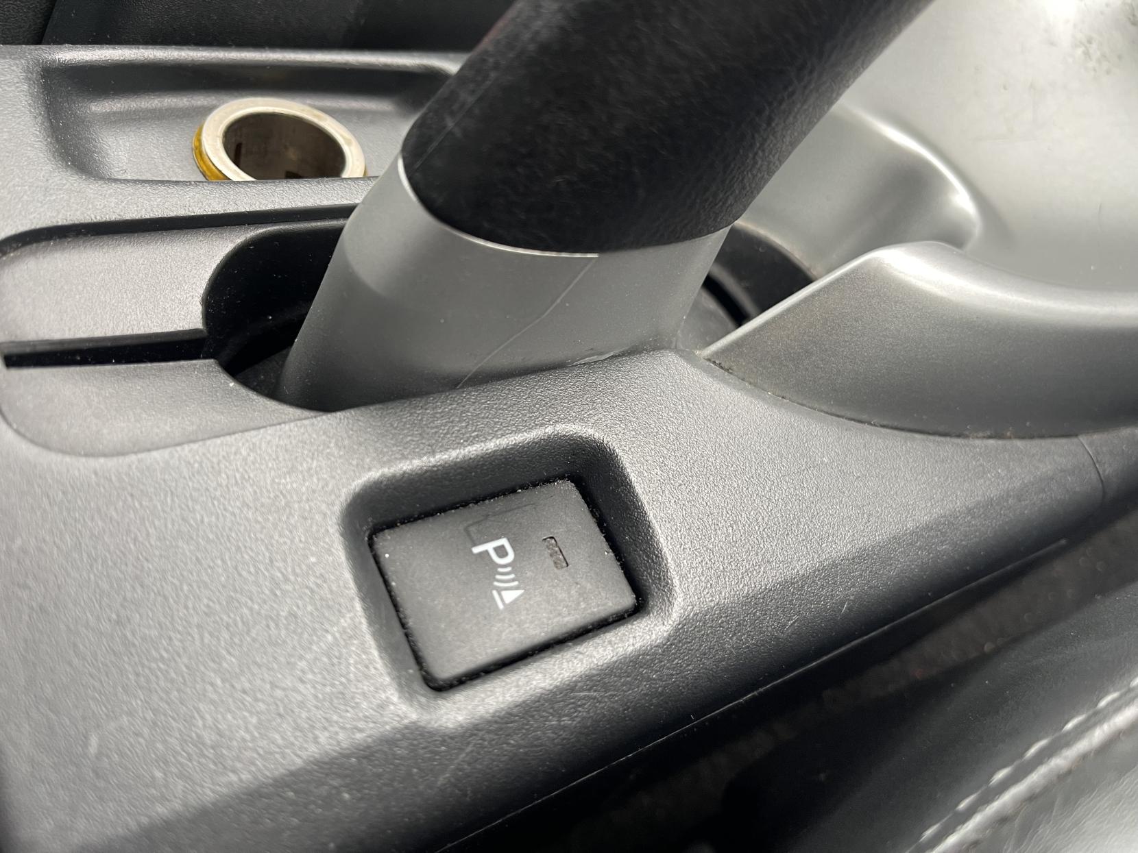 Toyota Auris 1.8 VVT-h T Spirit Hatchback 5dr Petrol Hybrid CVT Euro 5 (s/s) (136 ps)