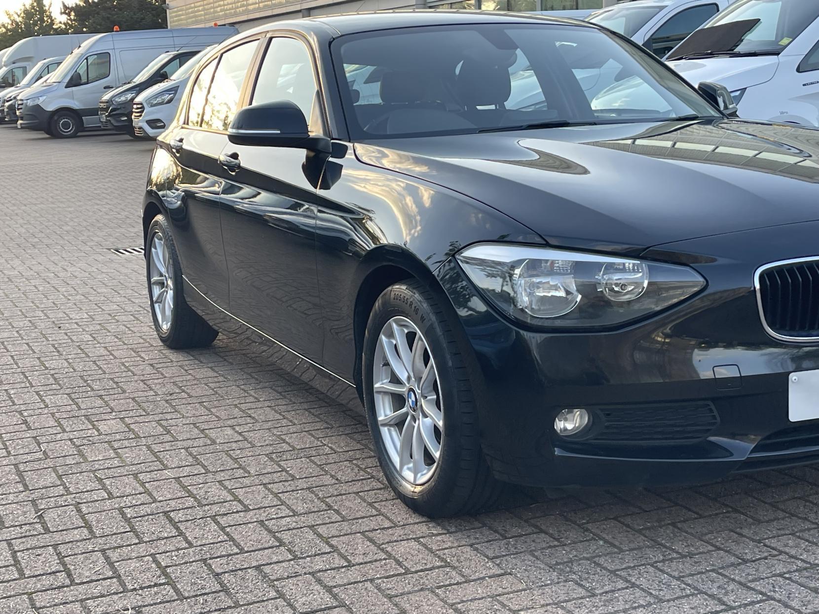 BMW 1 Series 1.6 116d ED EfficientDynamics Hatchback 5dr Diesel Manual Euro 5 (s/s) (116 ps)