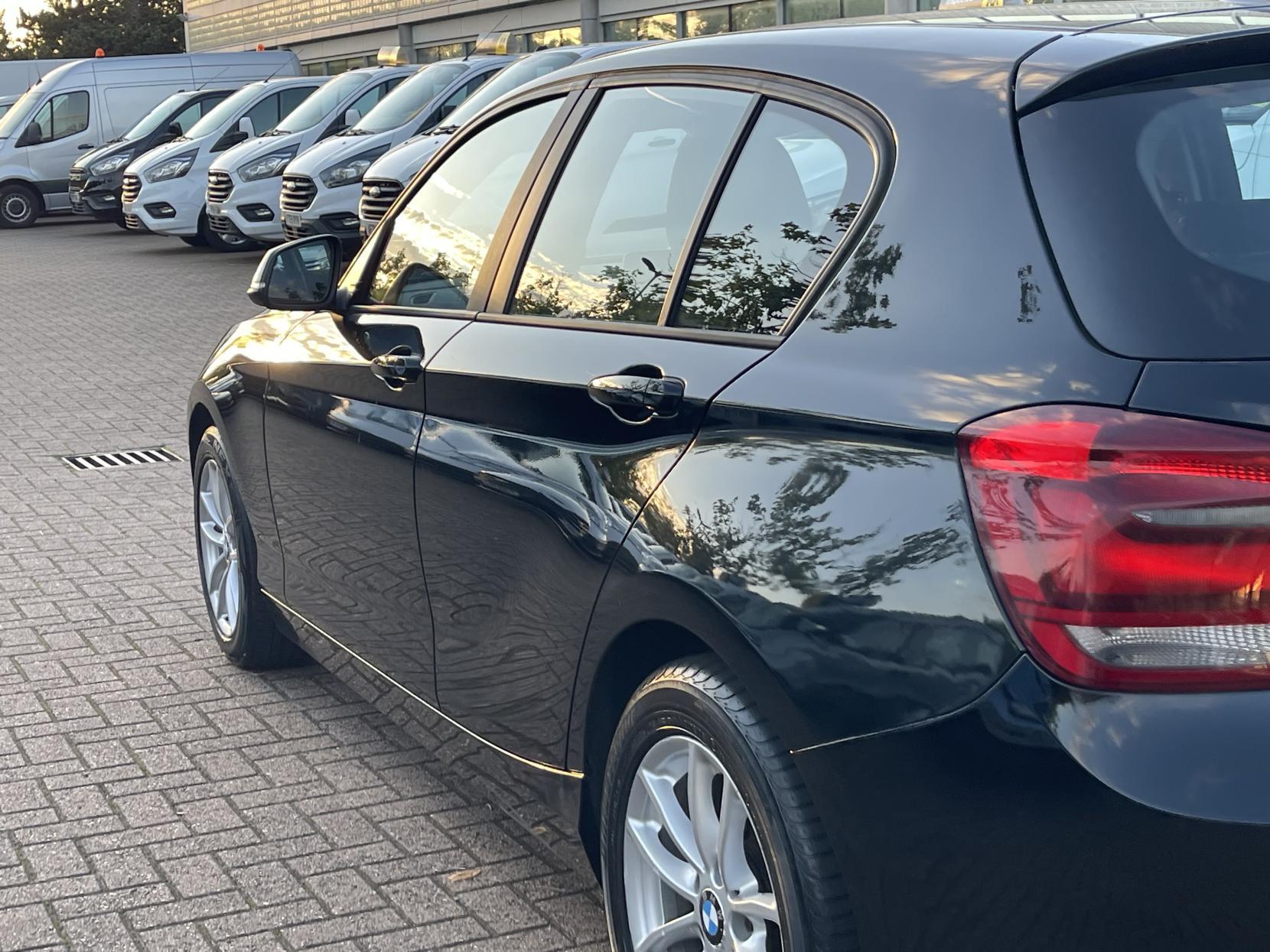 BMW 1 Series 1.6 116d ED EfficientDynamics Hatchback 5dr Diesel Manual Euro 5 (s/s) (116 ps)