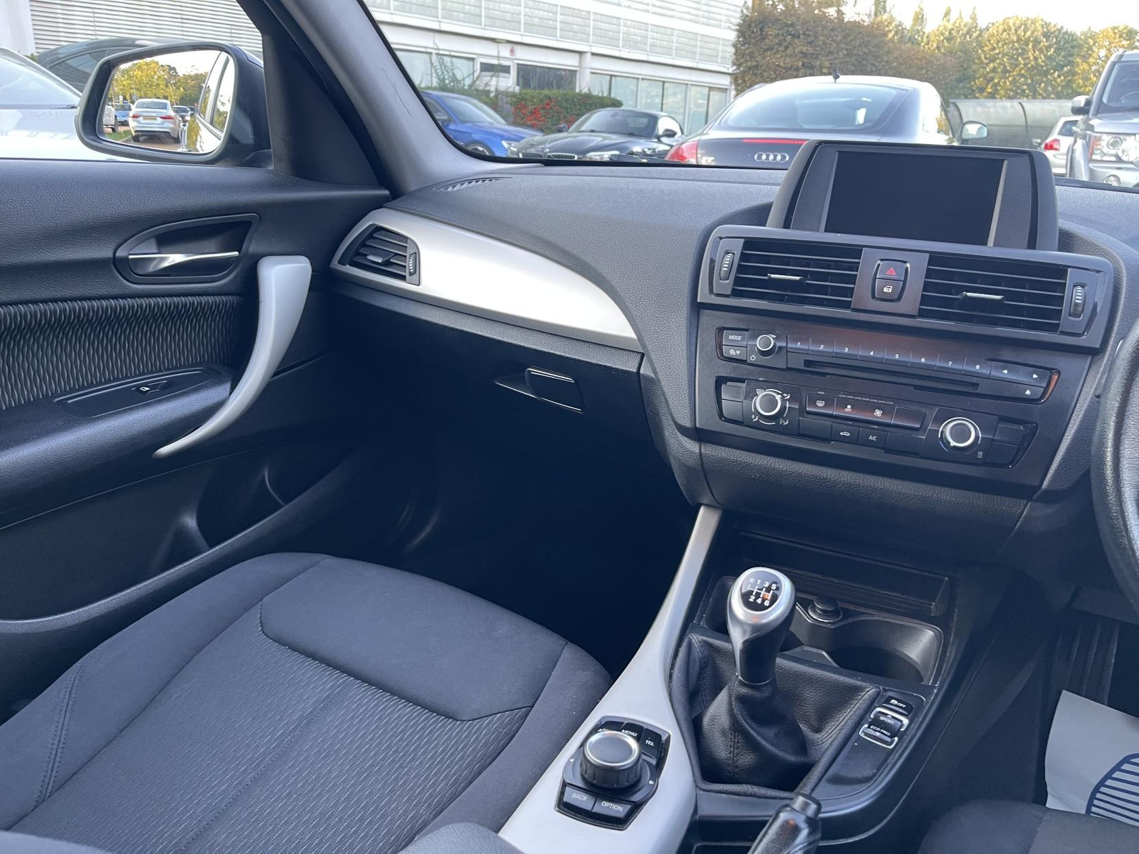 BMW 1 Series 1.6 116d ED EfficientDynamics Hatchback 5dr Diesel Manual Euro 5 (s/s) (116 ps)