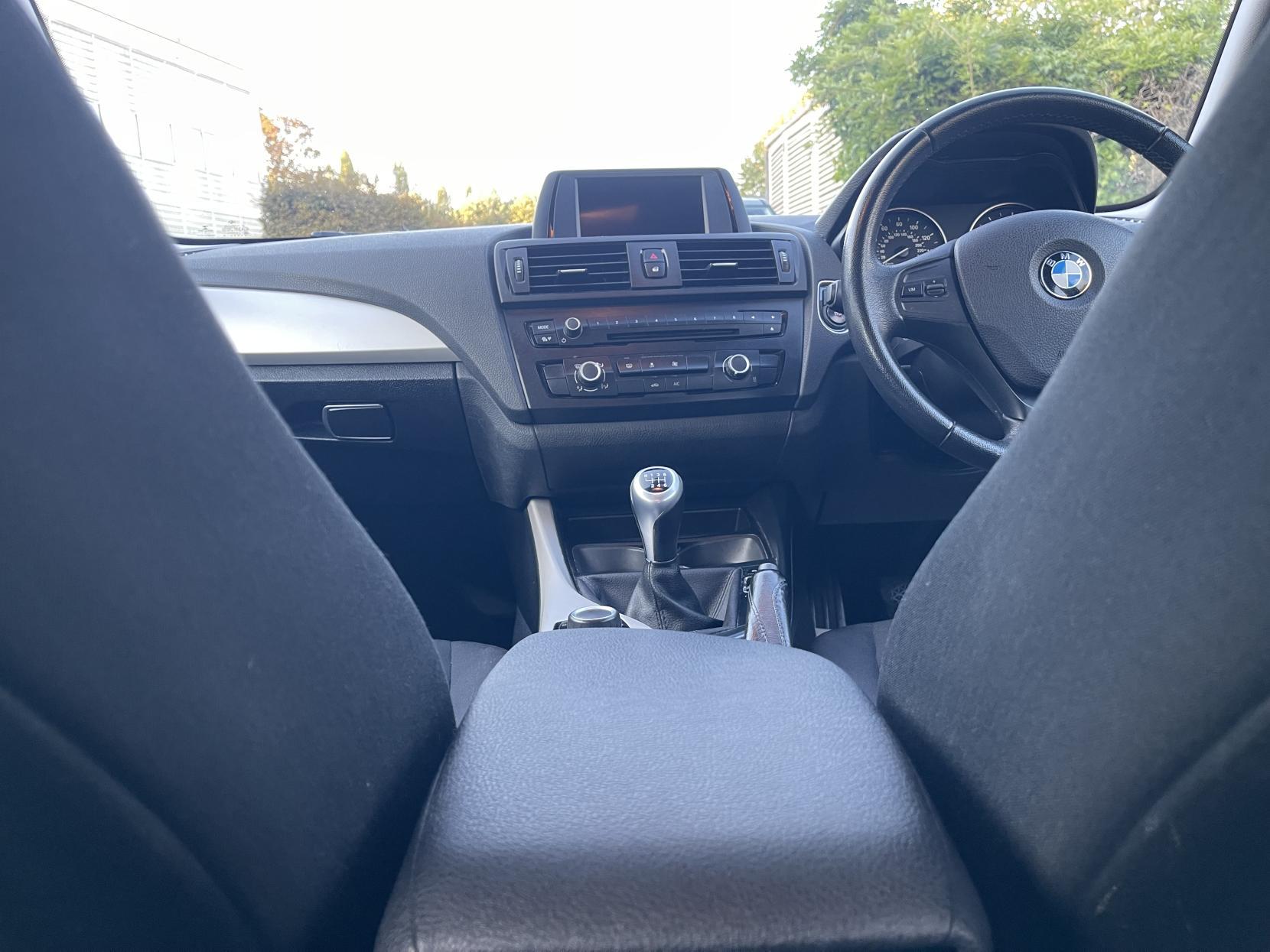 BMW 1 Series 1.6 116d ED EfficientDynamics Hatchback 5dr Diesel Manual Euro 5 (s/s) (116 ps)