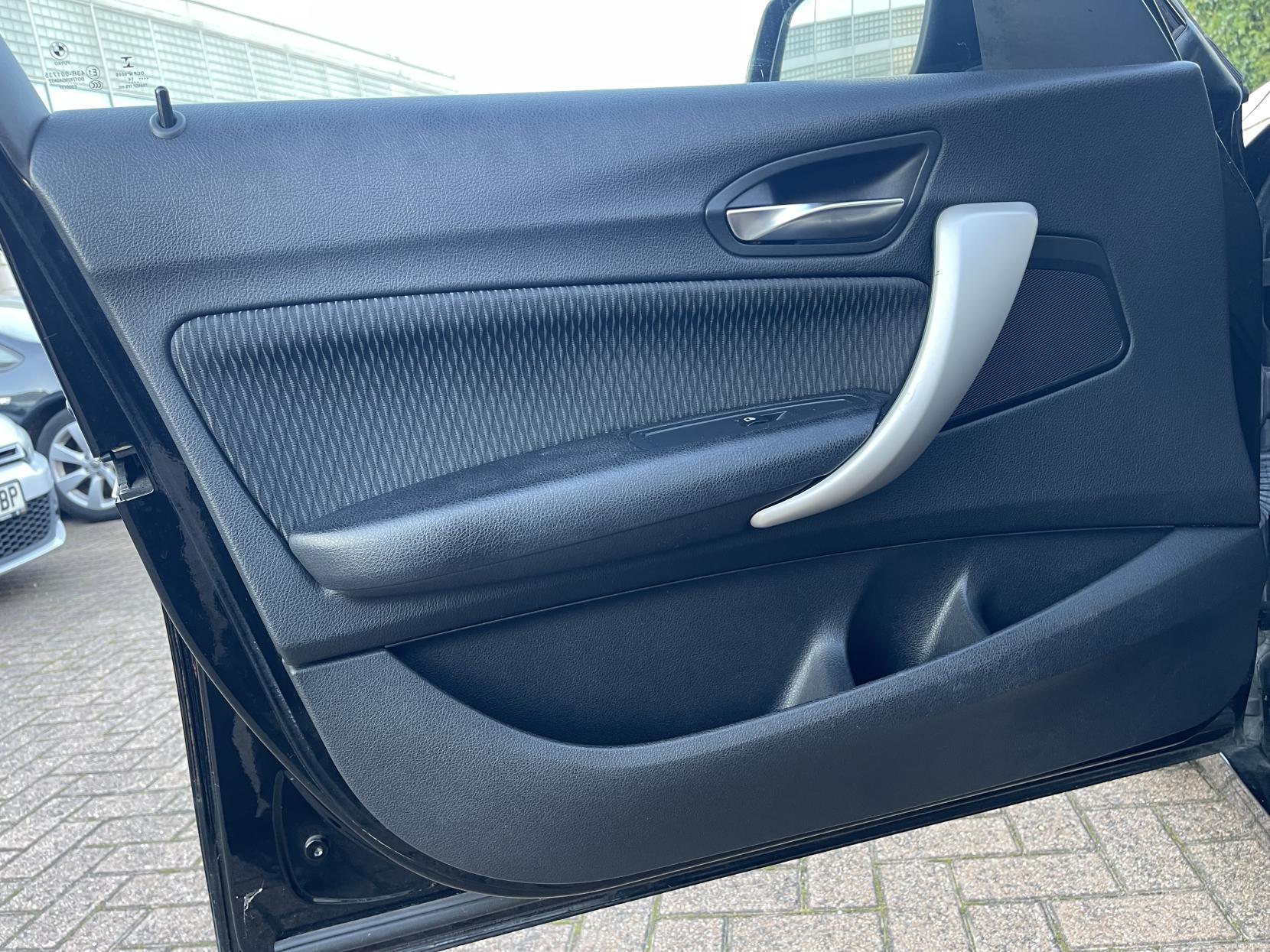 BMW 1 Series 1.6 116d ED EfficientDynamics Hatchback 5dr Diesel Manual Euro 5 (s/s) (116 ps)