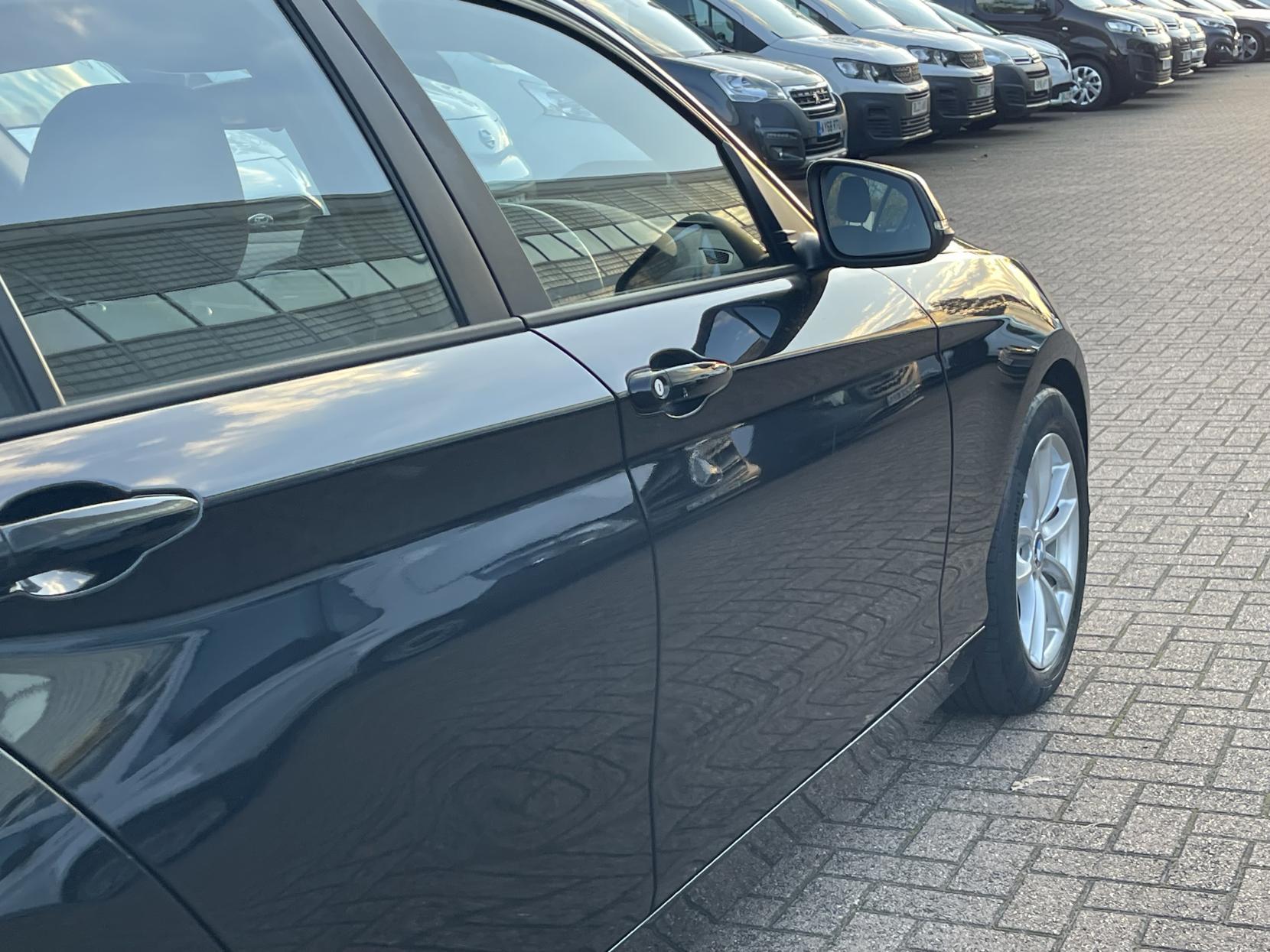 BMW 1 Series 1.6 116d ED EfficientDynamics Hatchback 5dr Diesel Manual Euro 5 (s/s) (116 ps)