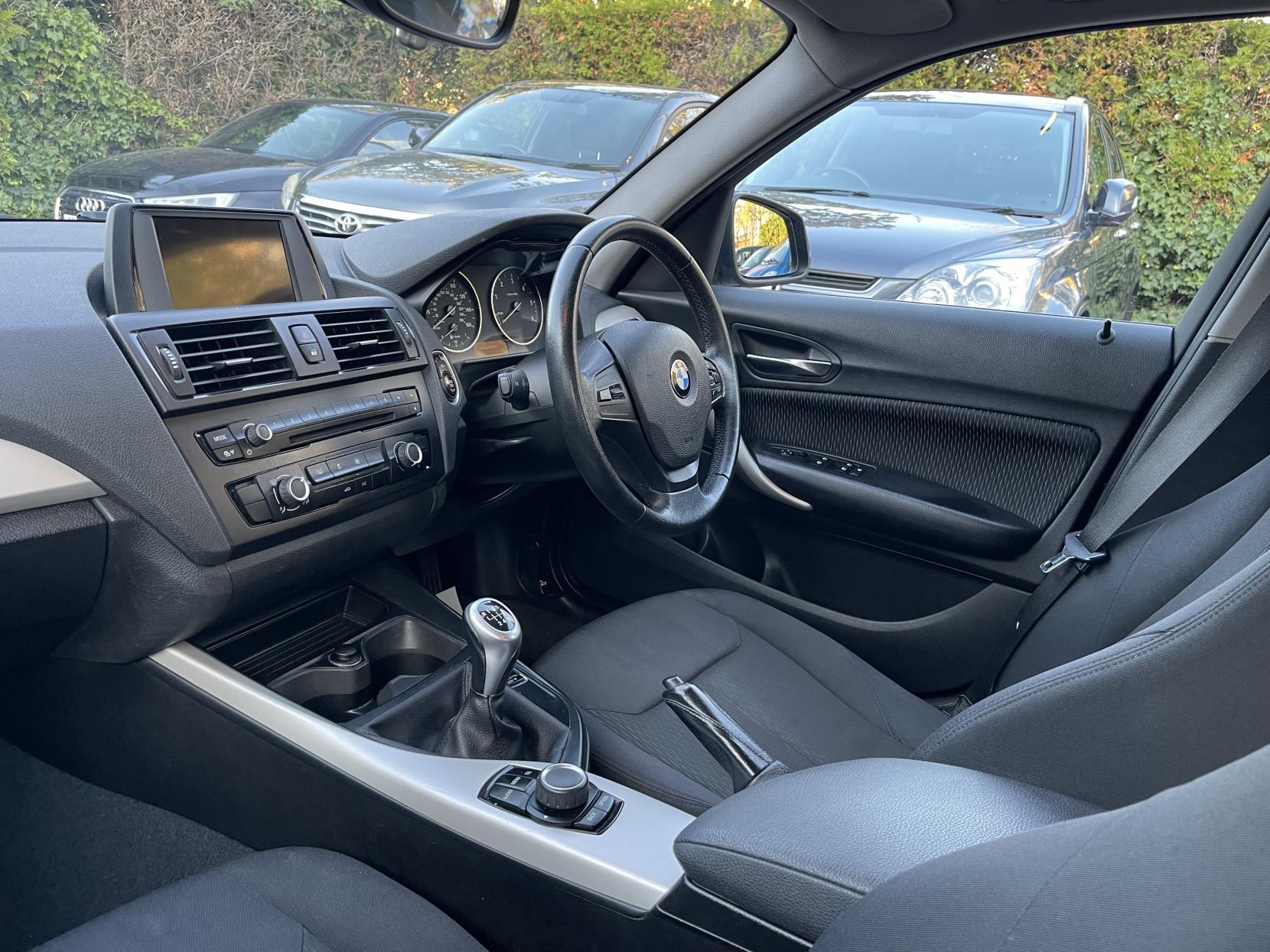 BMW 1 Series 1.6 116d ED EfficientDynamics Hatchback 5dr Diesel Manual Euro 5 (s/s) (116 ps)