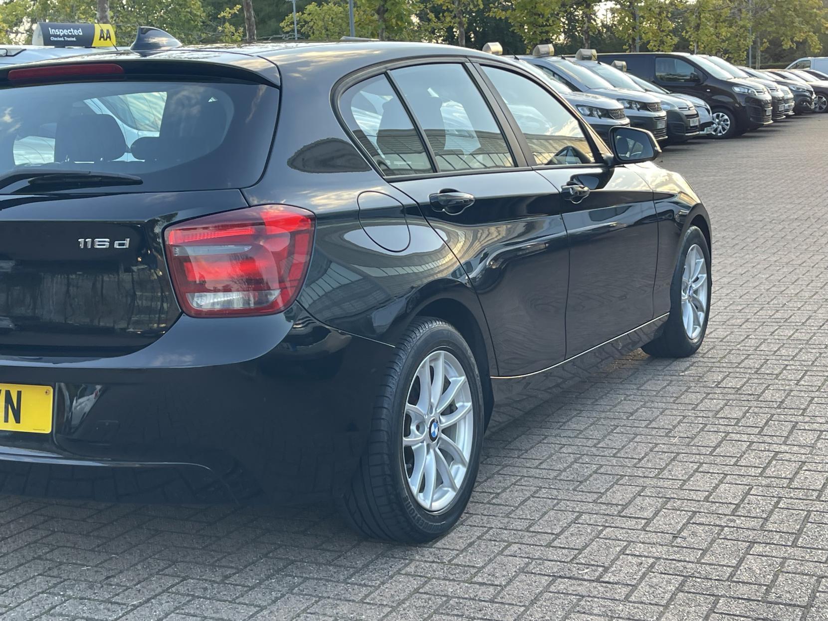 BMW 1 Series 1.6 116d ED EfficientDynamics Hatchback 5dr Diesel Manual Euro 5 (s/s) (116 ps)