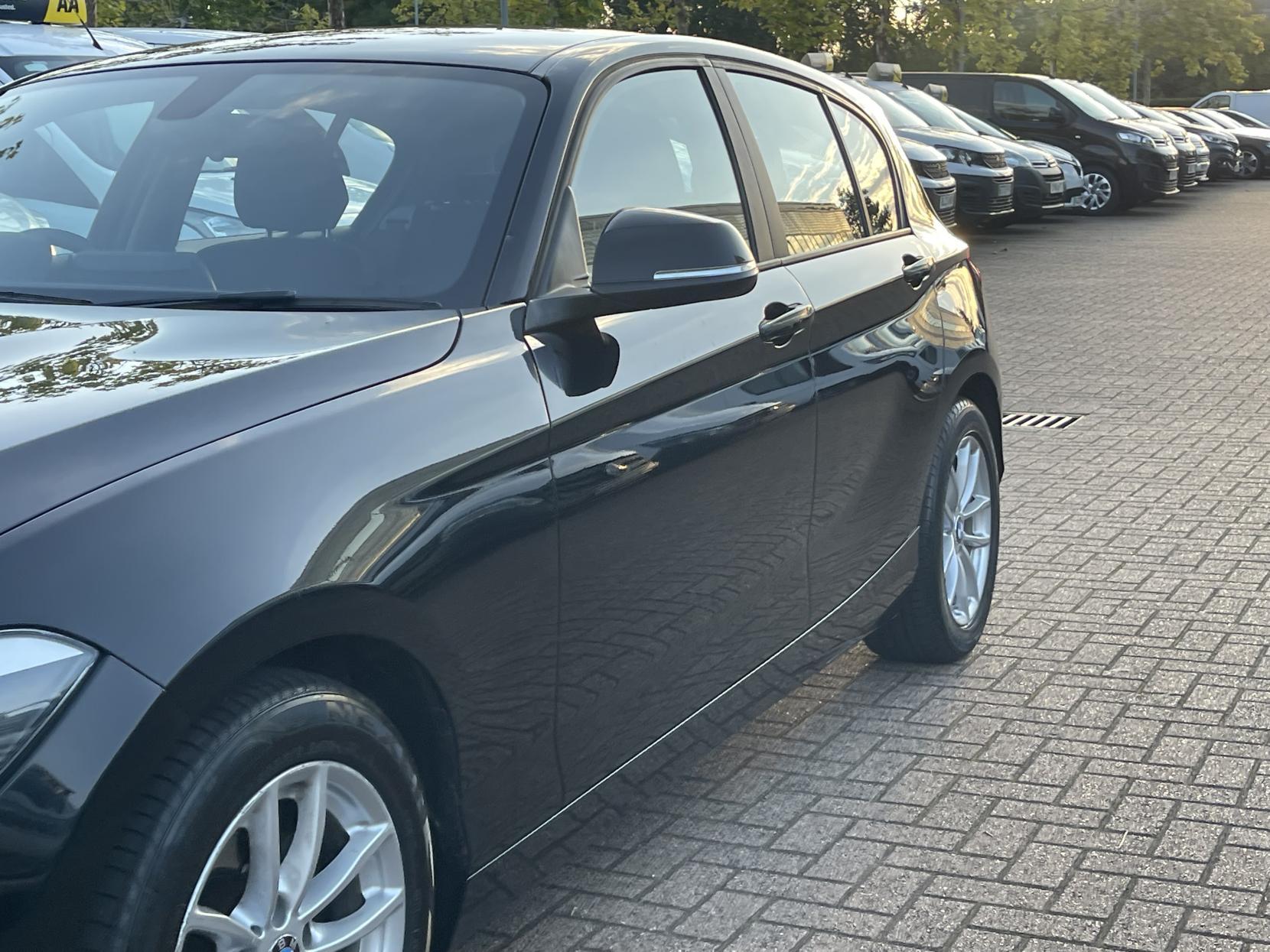 BMW 1 Series 1.6 116d ED EfficientDynamics Hatchback 5dr Diesel Manual Euro 5 (s/s) (116 ps)