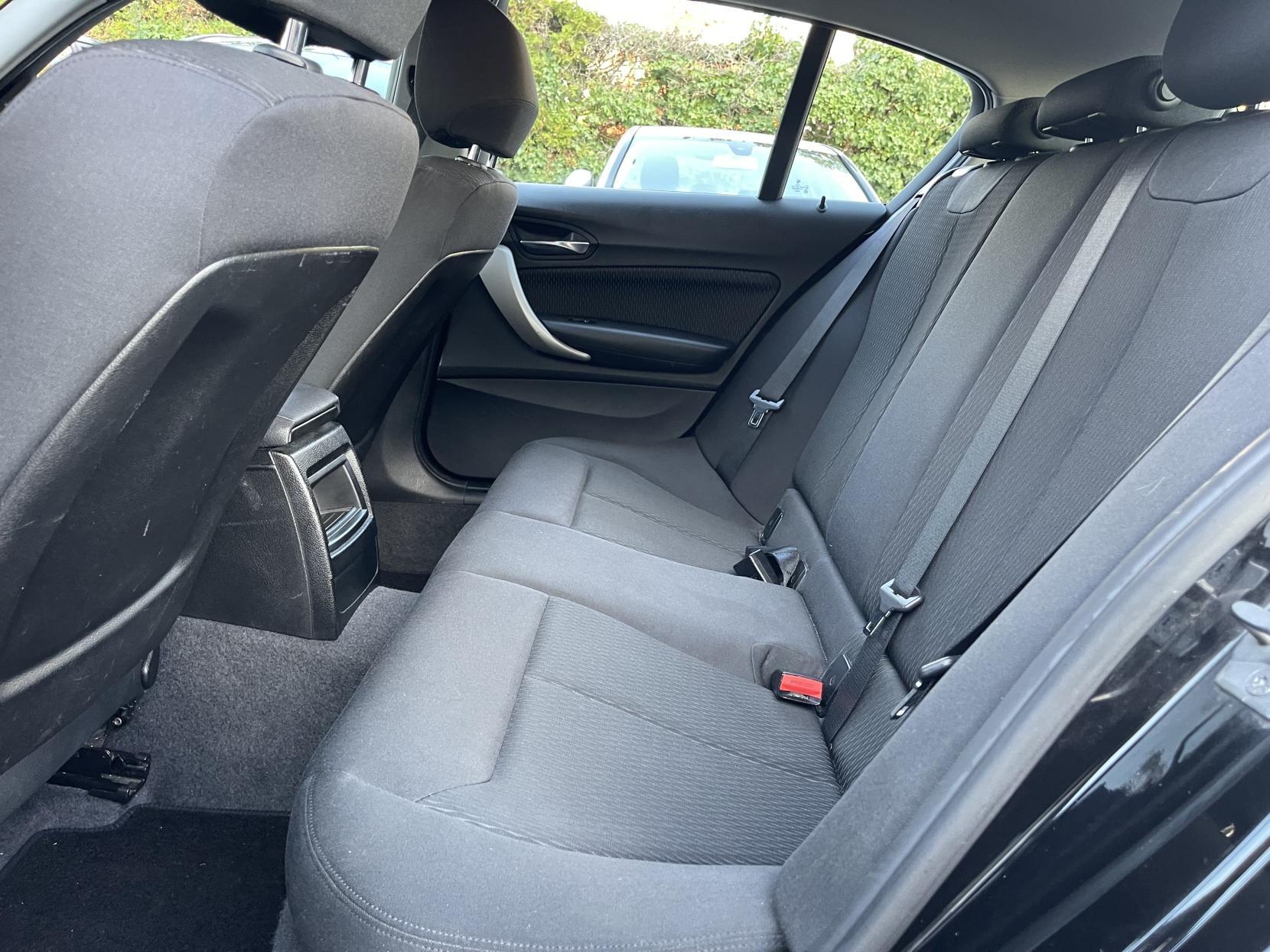 BMW 1 Series 1.6 116d ED EfficientDynamics Hatchback 5dr Diesel Manual Euro 5 (s/s) (116 ps)