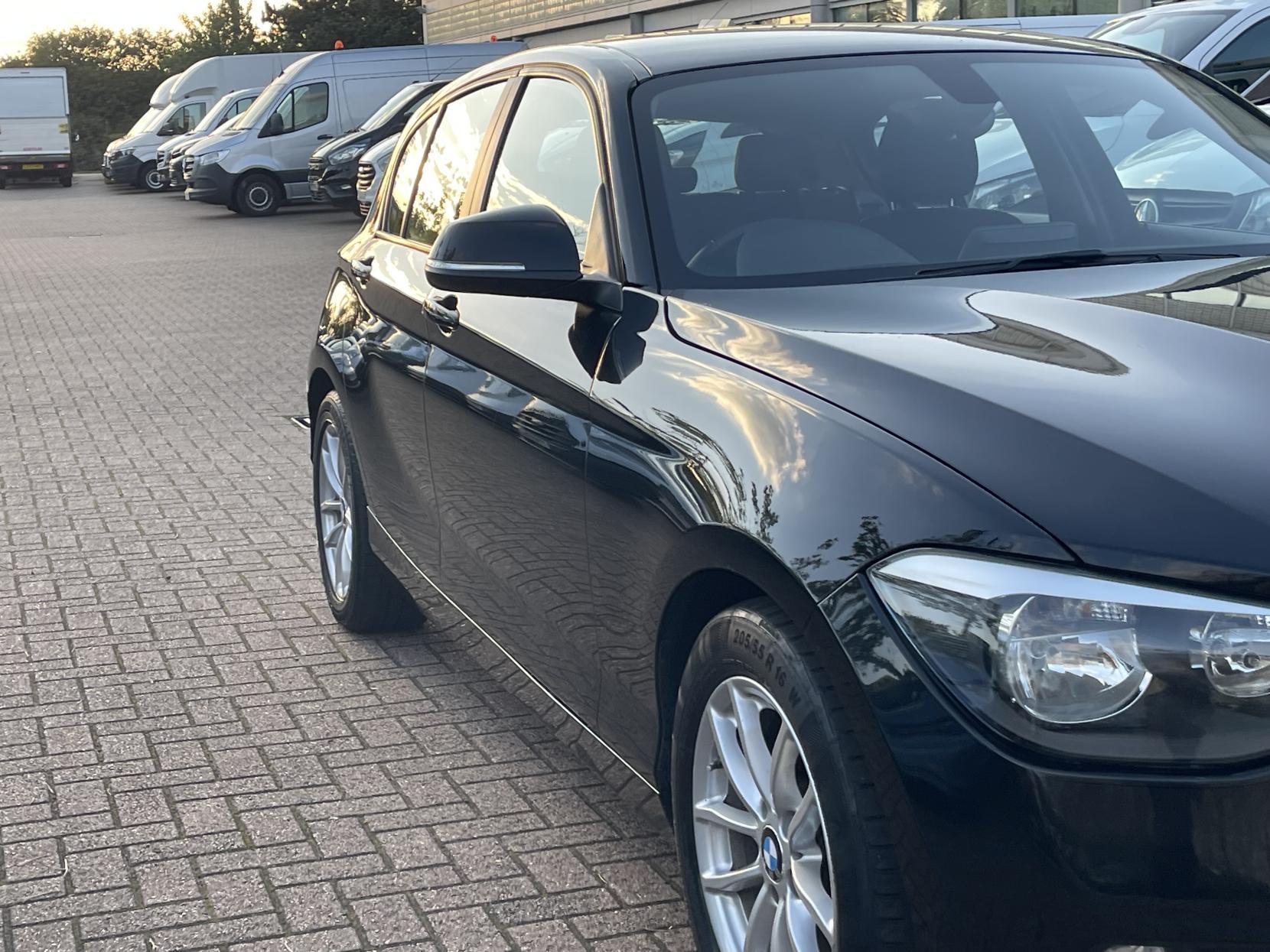 BMW 1 Series 1.6 116d ED EfficientDynamics Hatchback 5dr Diesel Manual Euro 5 (s/s) (116 ps)